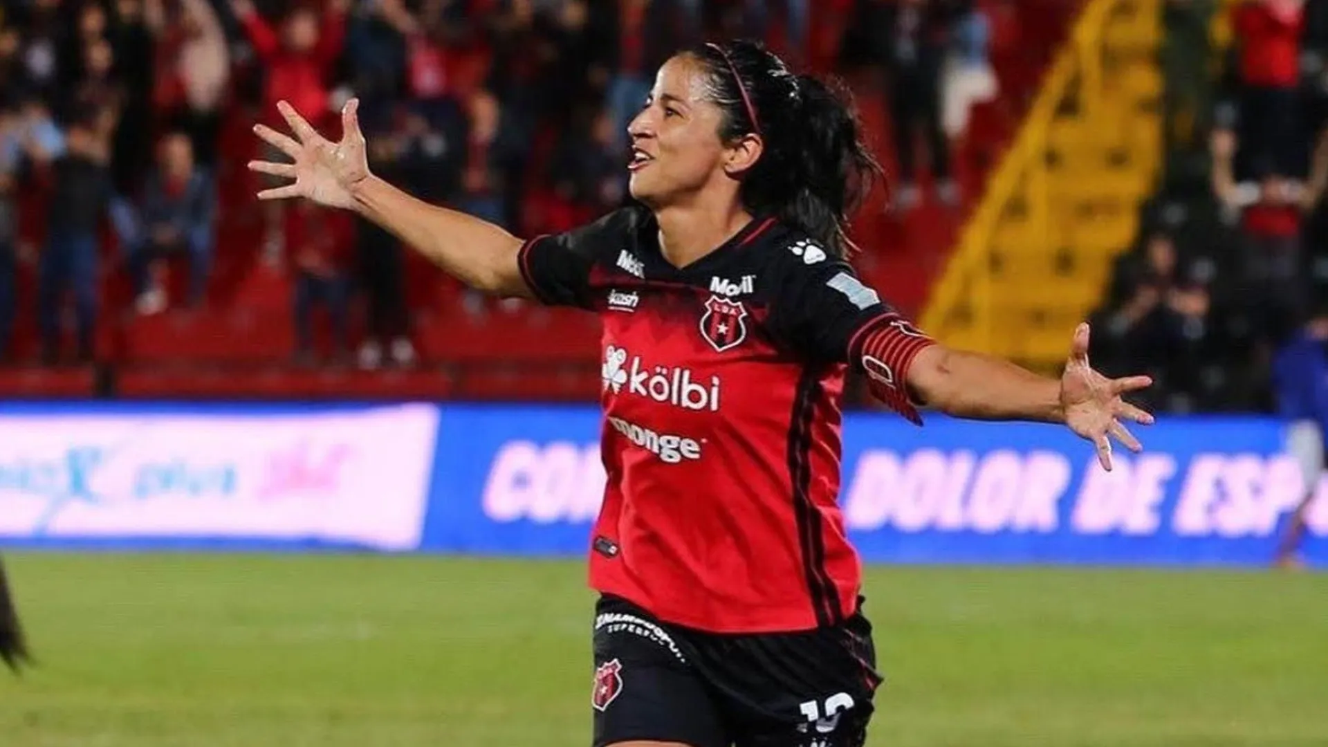 ¡Leyenda de Centroamérica! Shirley Cruz anunció su retiro del fútbol