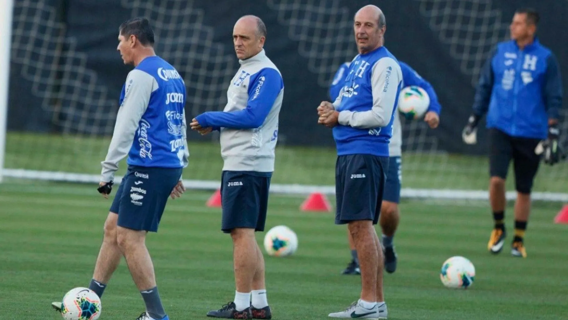 Fenafuth decidió futuro de Fabián Coito ante fracaso de Honduras en Copa Oro