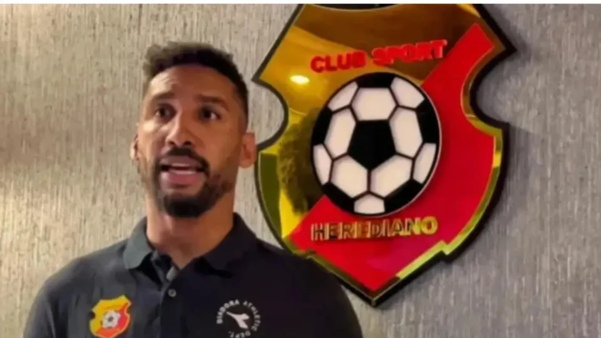 "Tiene un ofrecimiento": Herediano confirma la noticia que cambia el futuro de Marcel Hernández y anuncia un refuerzo extranjero