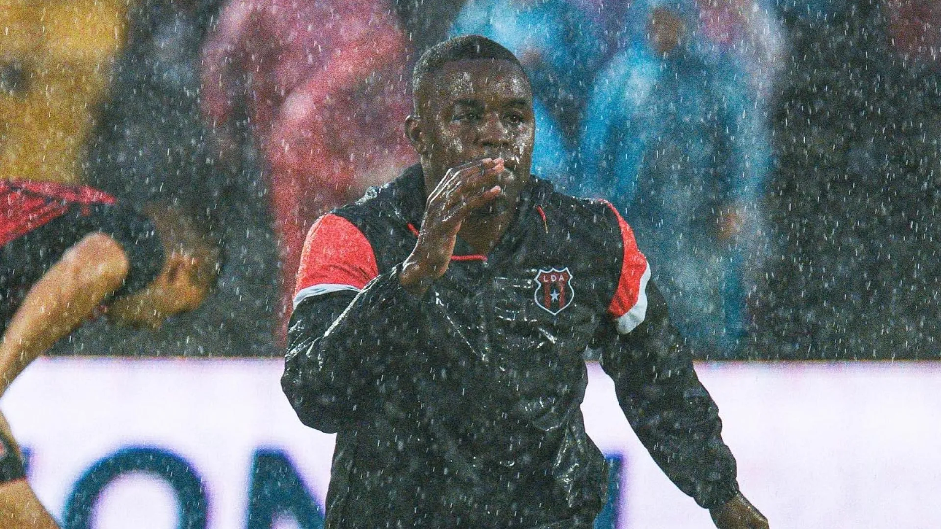 El mensaje de Joel Campbell a la afición de Alajuelense tras perder ante Herediano
