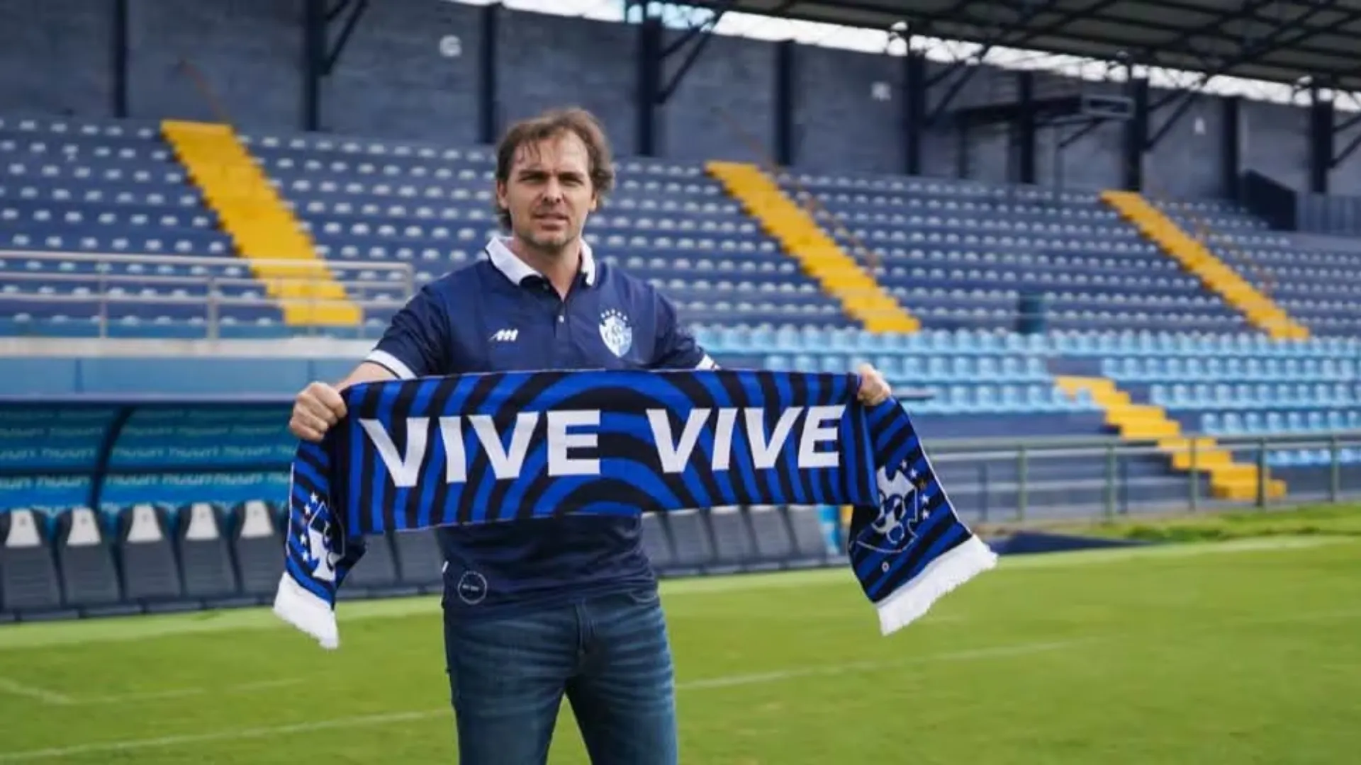 Andrés Carevic suma su primera incorporación.