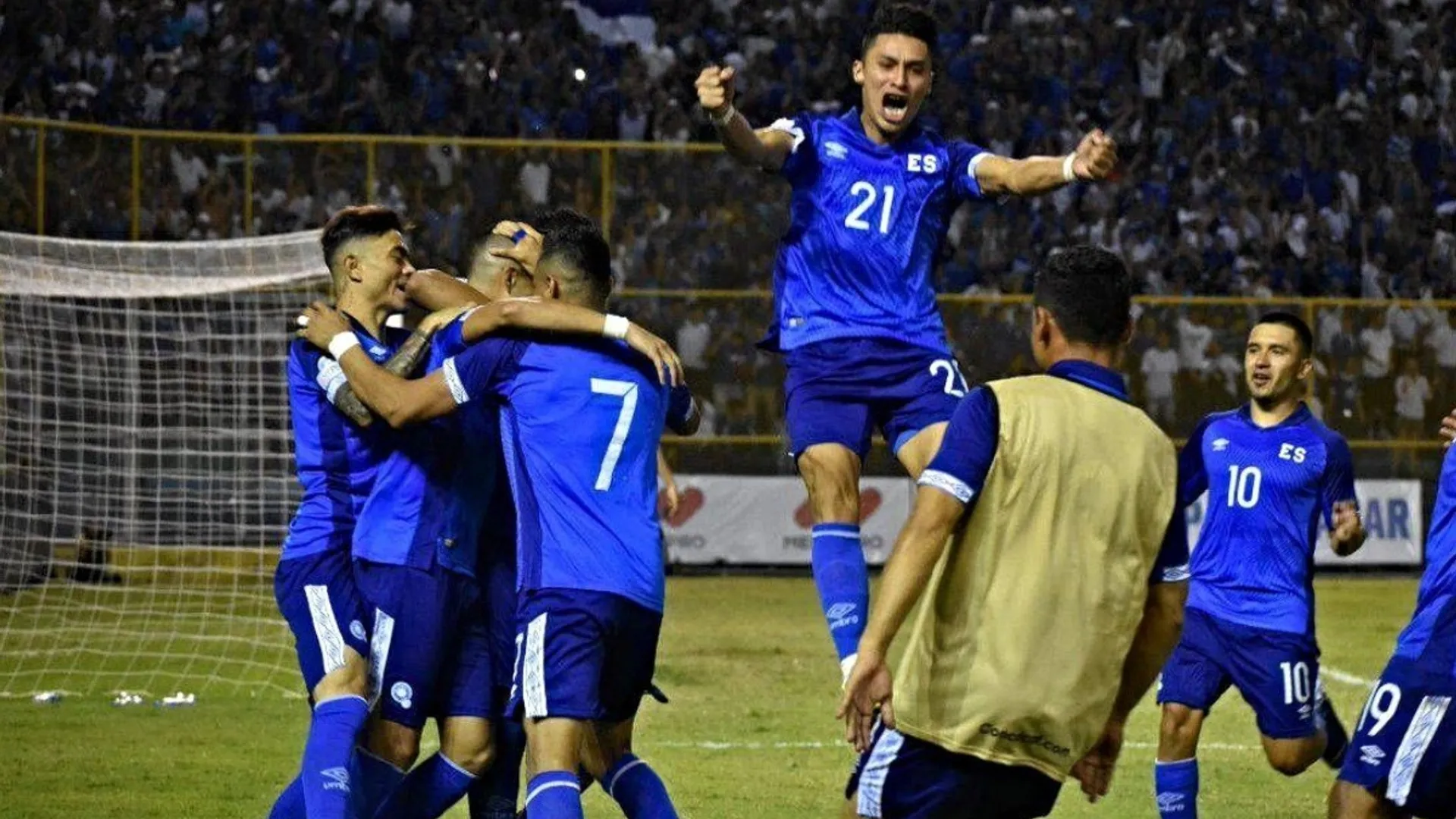Cómo le fue a El Salvador en todas sus participaciones de Copa Oro