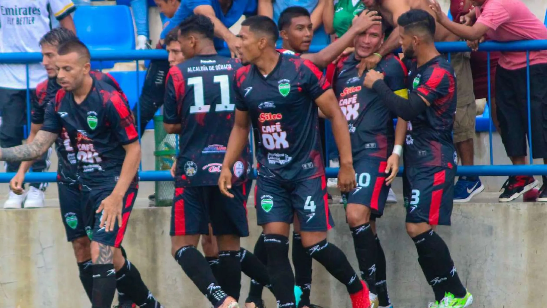 Hay más futbolistas siendo investigados y parados hasta que se resuelva. (Foto: La Prensa)