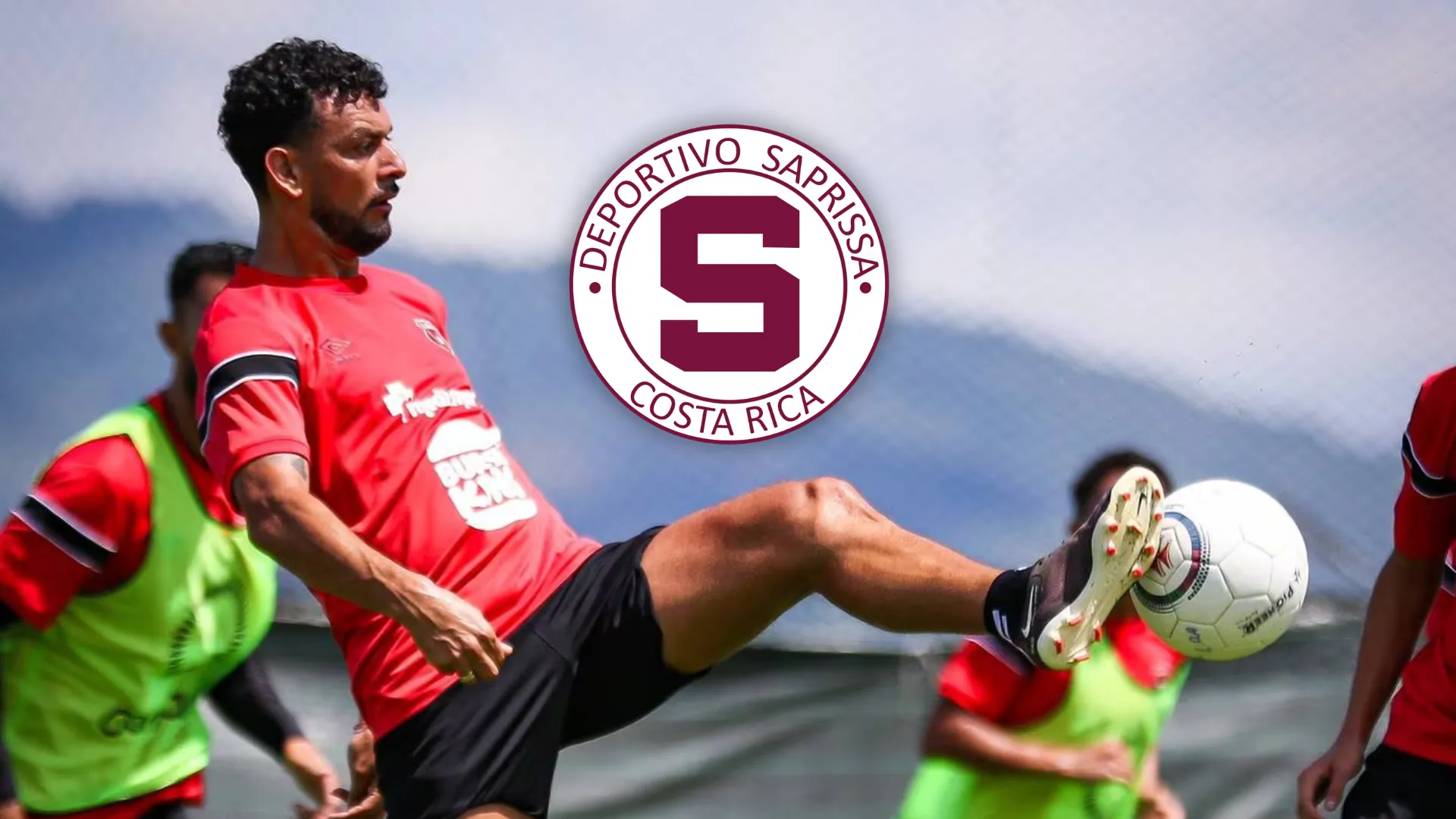 Saprissa se involucra en la decisión de Michael Barrantes sobre su futuro