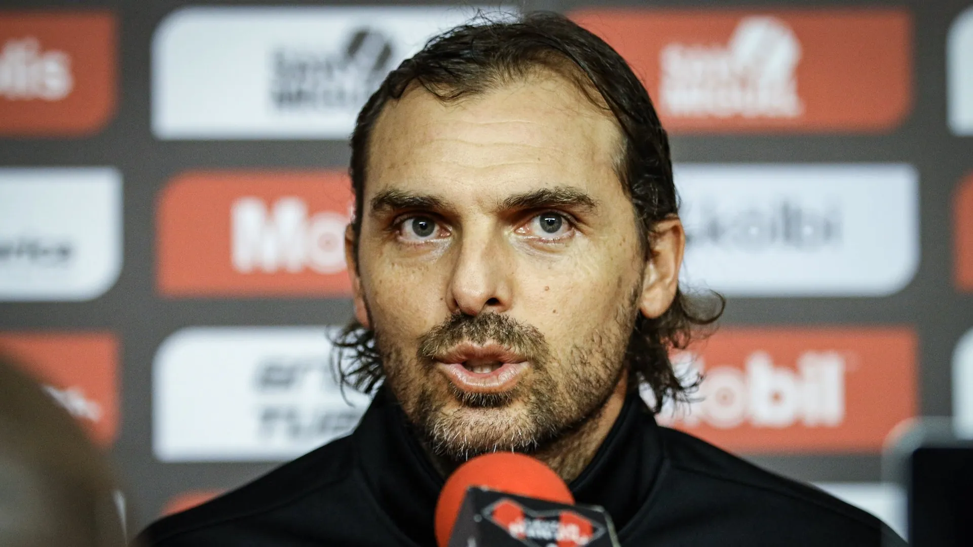 Andrés Carevic aseguró que parte de la afición quiere desestabilizar a Alajuelense