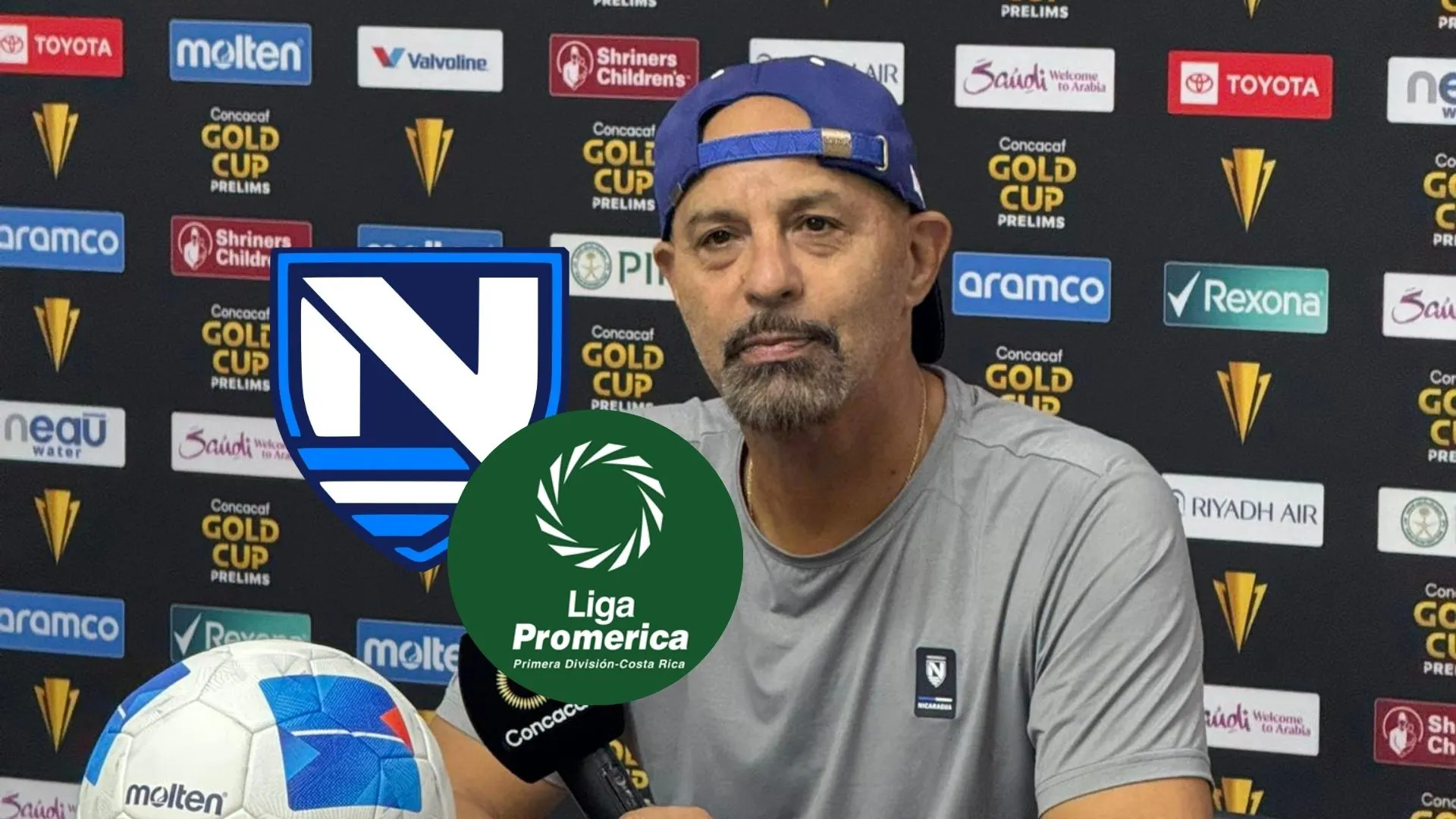Fantasma Figueroa en conferencia de prensa.