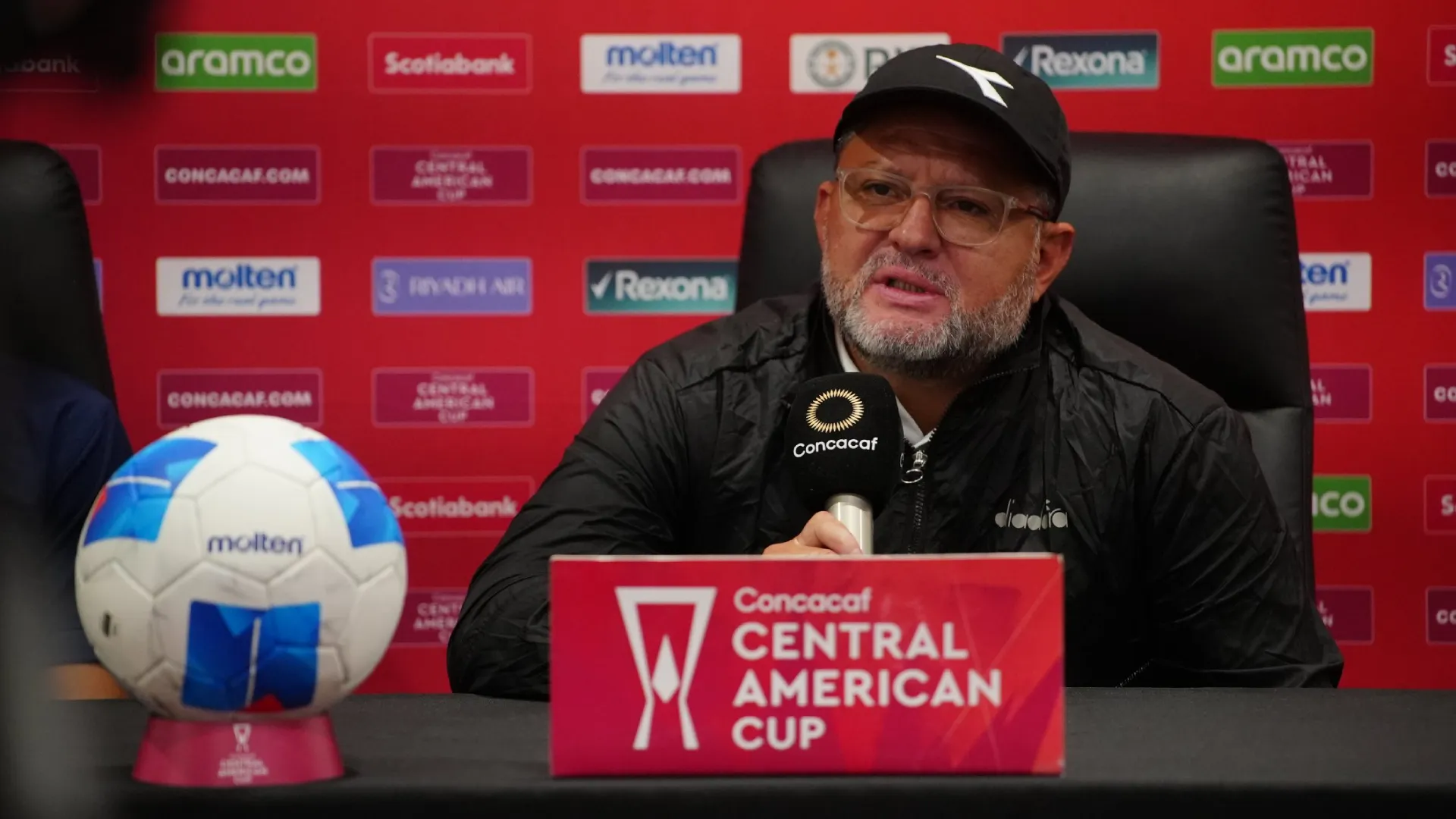 Jafet Soto no lo puede creer: se le juntaron dos problemas sin solución en Herediano