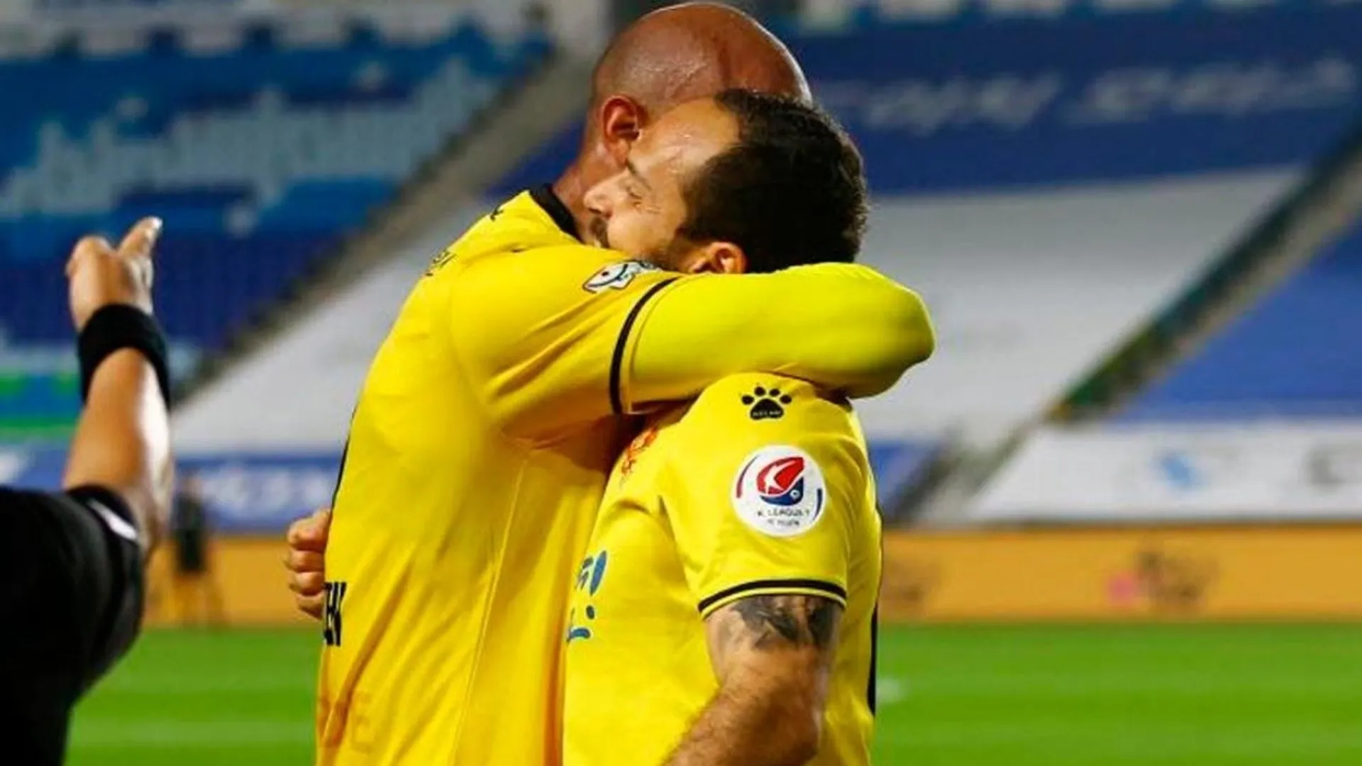 Marco Ureña colabora en la primera victoria de su equipo en Corea del Sur