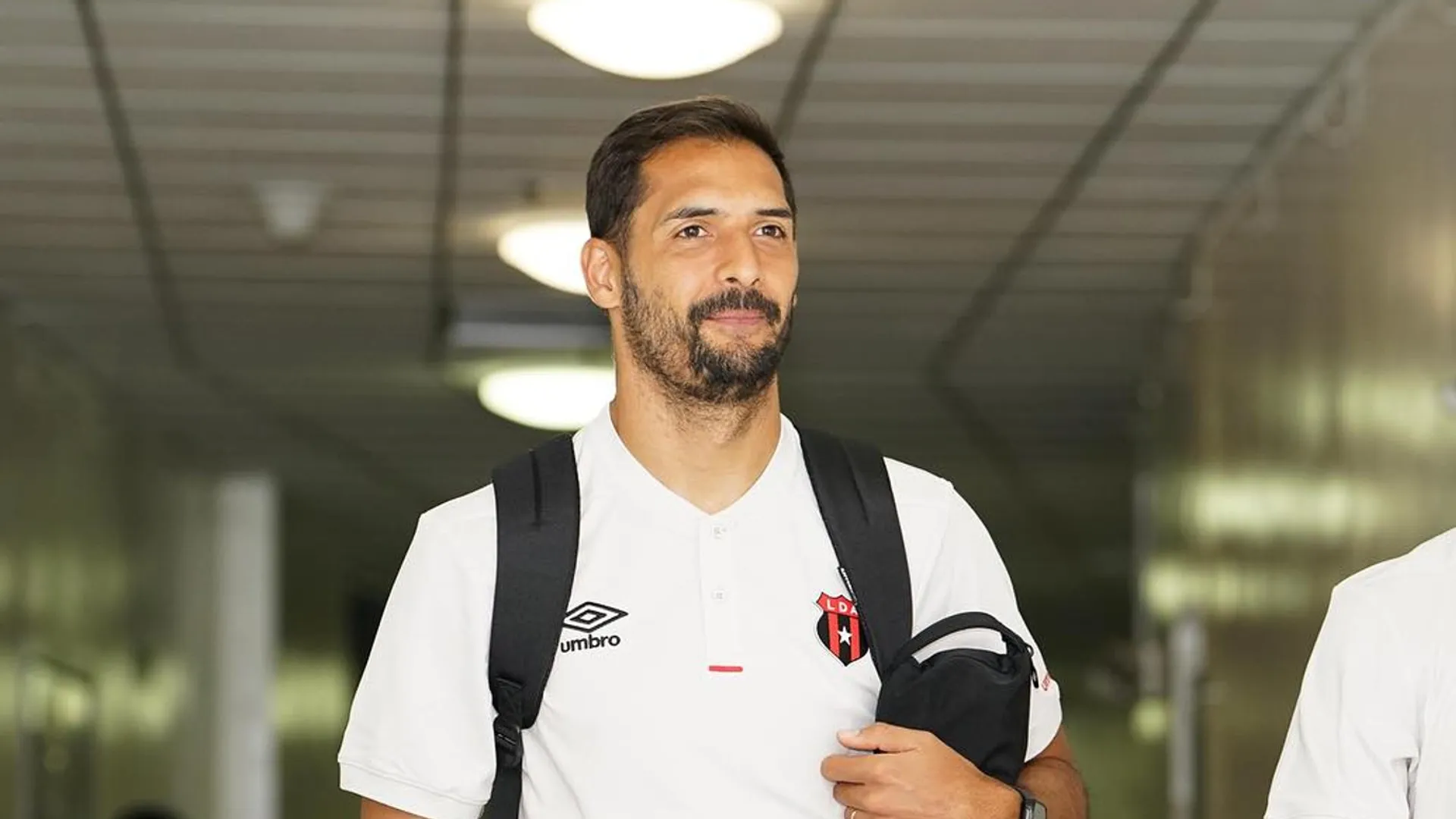 Celso Borges les deja en claro a Canhoto y Aarón Suárez quién manda en Alajuelense