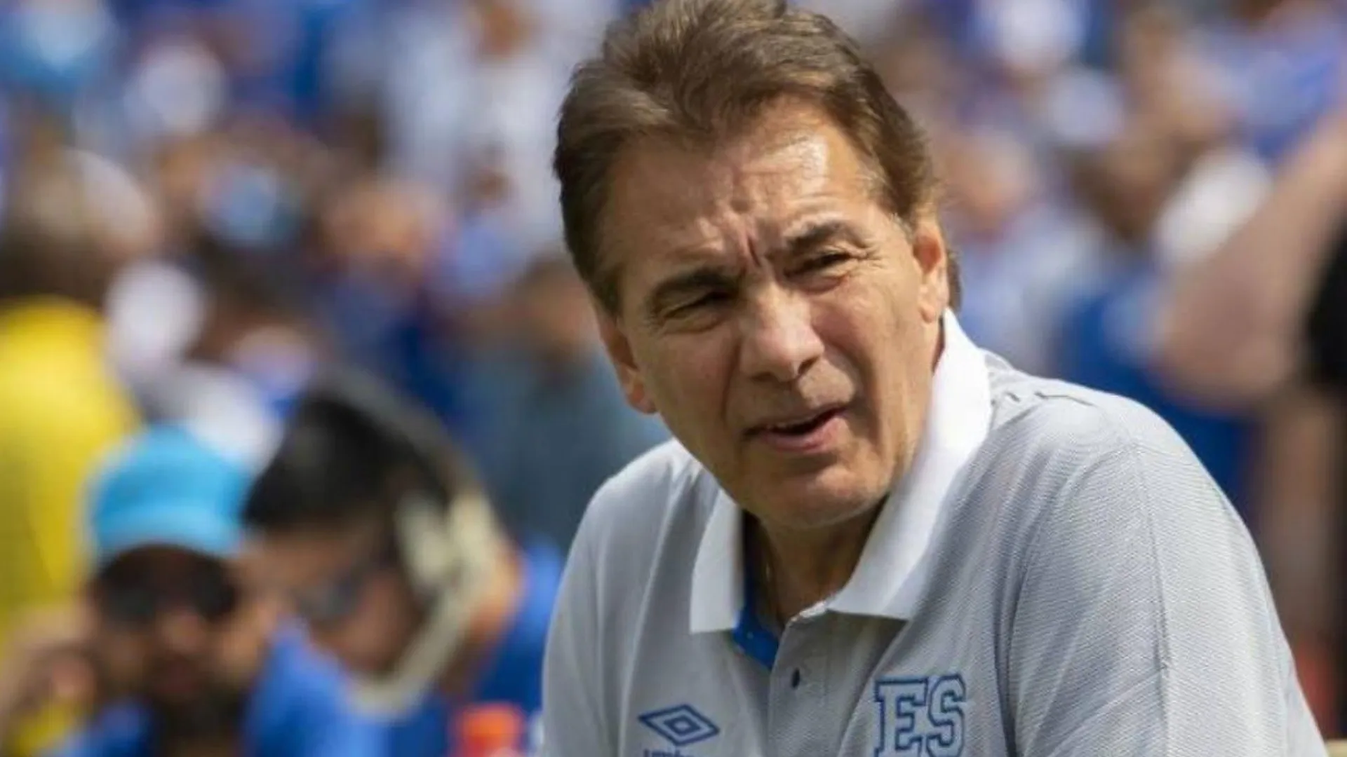 Carlos de los Cobos no continuaría como entrenador de la Selecta