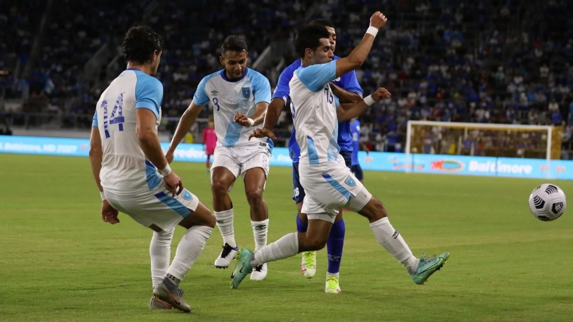Fedefut explicó por qué el jugador de Guatemala viajó junto a su novia