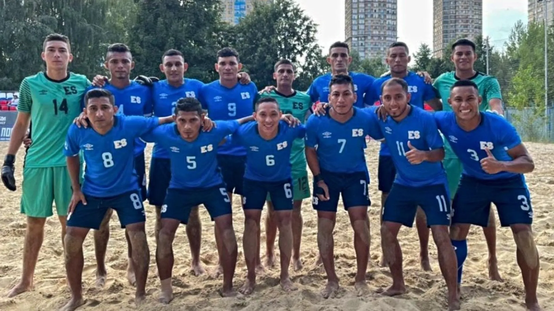 La Selección de El Salvador de Fútbol Playa recibió una lluvia de mensajes en las redes