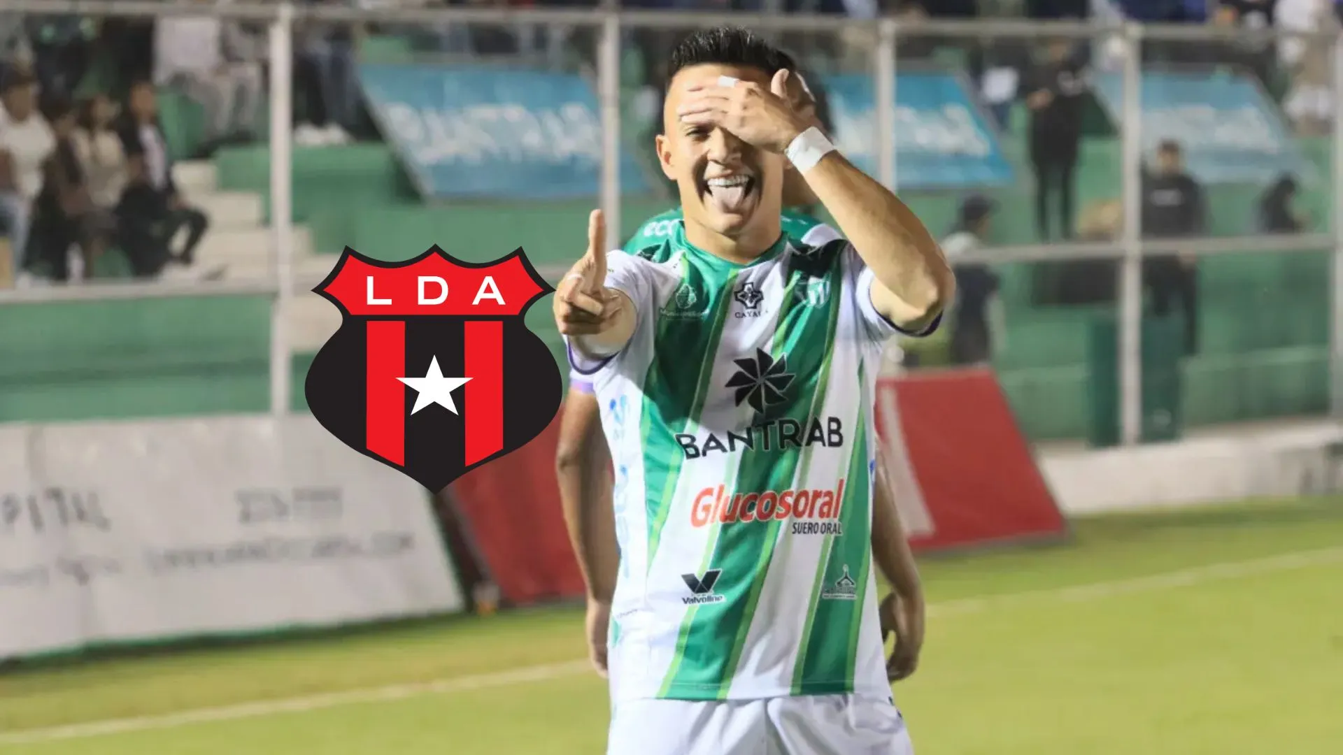 "Se dieron cuenta": Óscar Santis explota contra la Concacaf y advierte a Alajuelense en la Copa Centroamericana