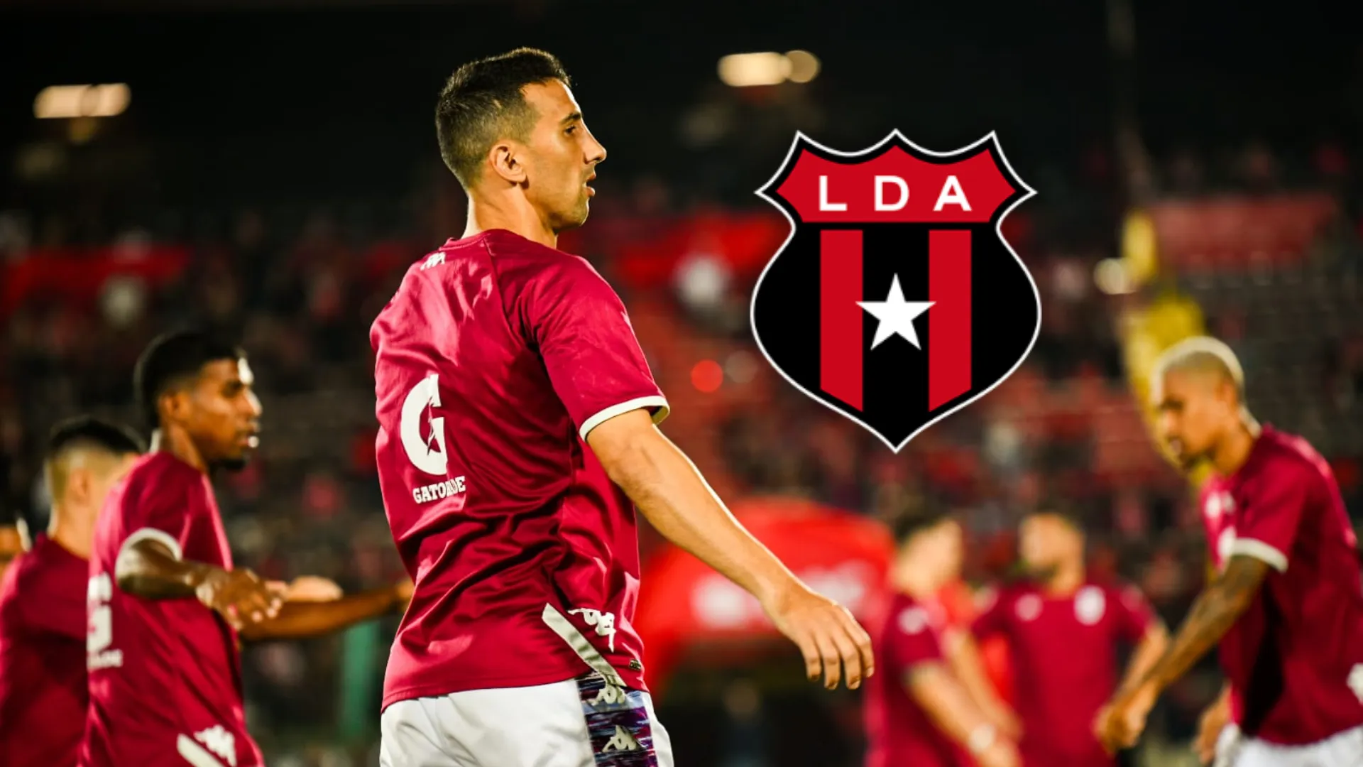 Contradice a la afición: ídolo de Alajuelense sale al cruce por Mariano Torres