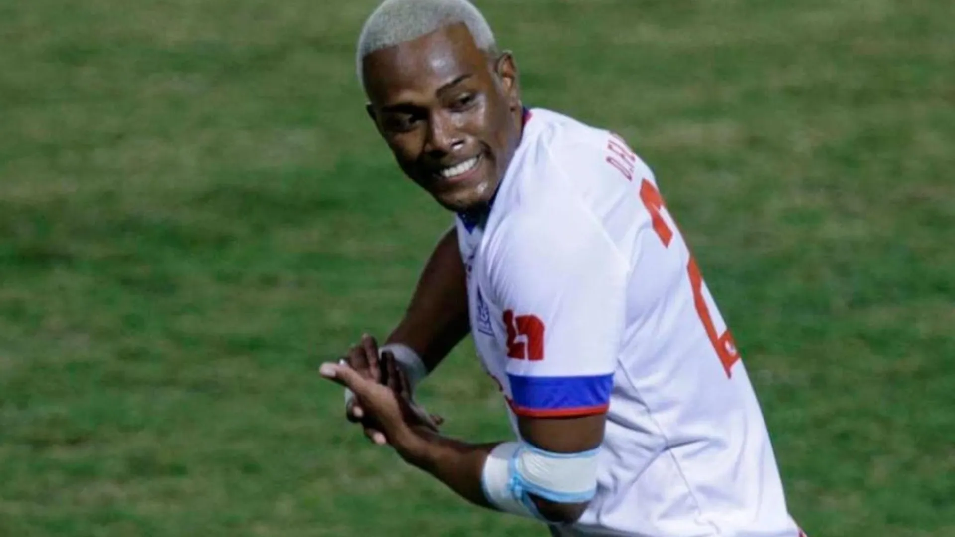 Bomba: Deiby Flores se va del Olimpia