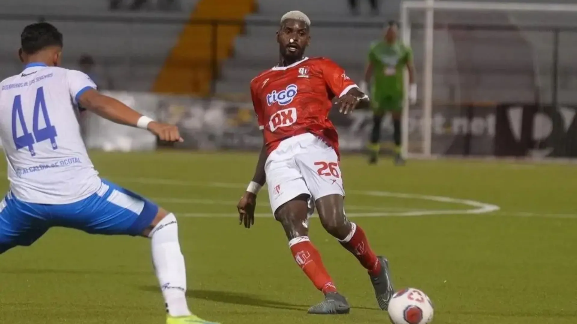 Sergio Cunningham comparó el fútbol de Nicaragua y Panamá: “En Panamá estamos atrasados”