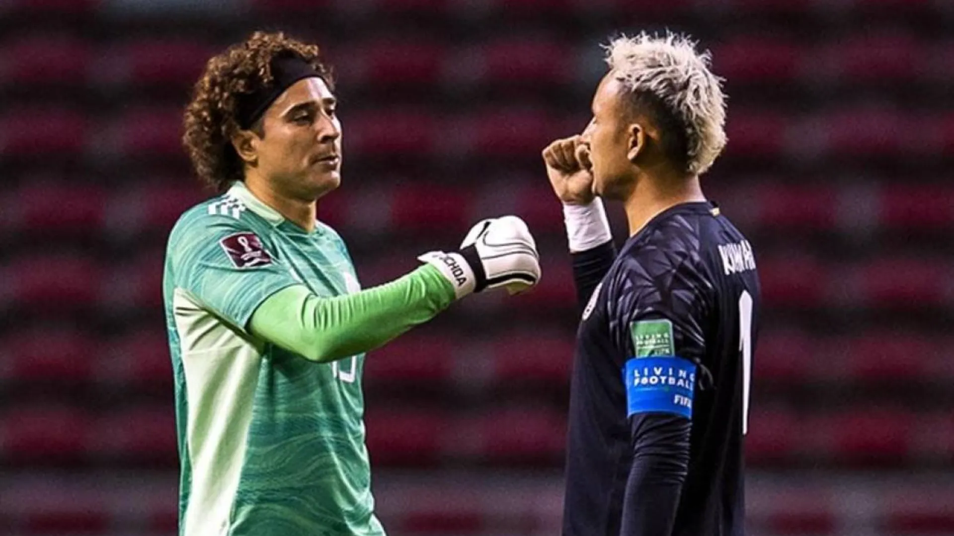 Guillermo Ochoa le gana la pulseada a Keylor Navas. (Foto: Getty Images)