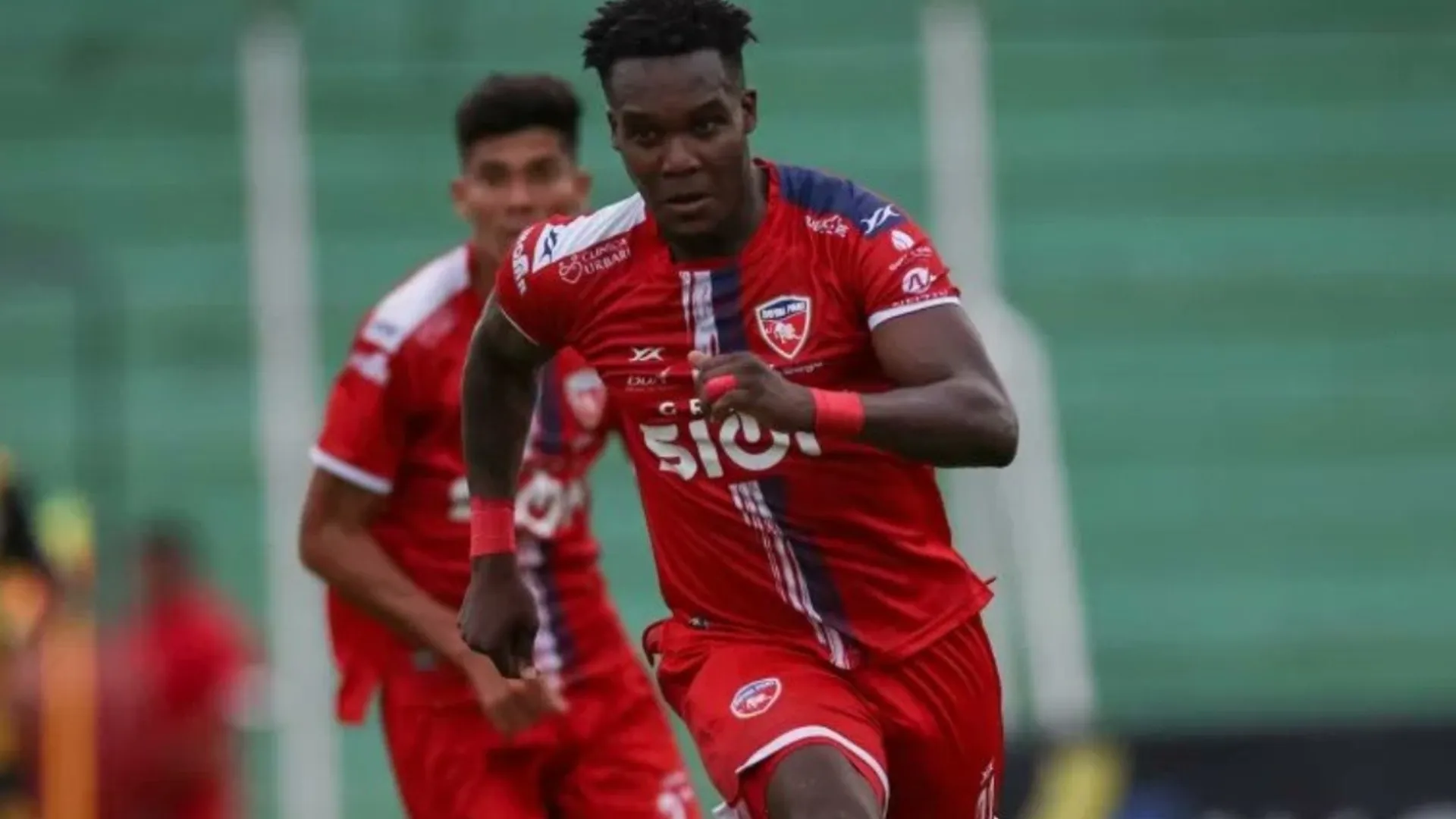 Rubilio Castillo se quedó sin opciones donde jugar