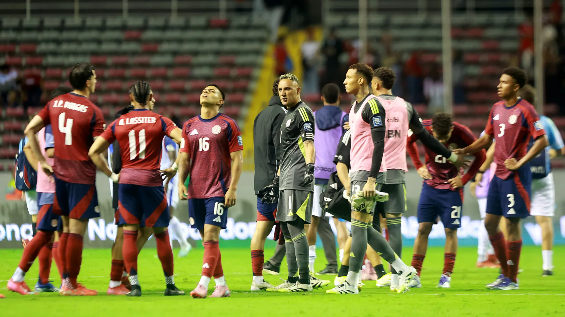 "Está más afuera que adentro": la crisis de la Selección de Costa Rica se profundiza con una salida de peso que nadie tenía en los planes