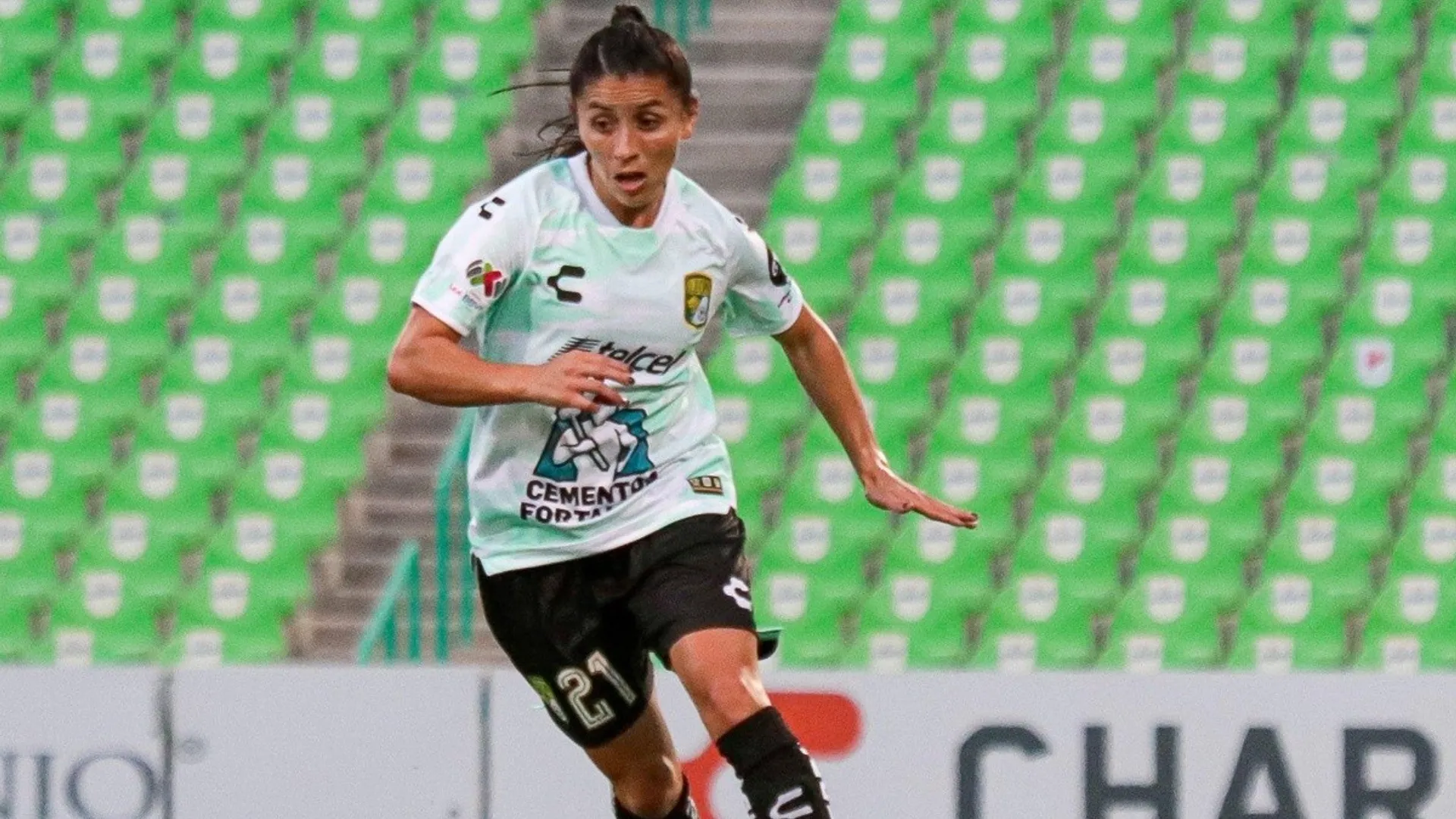 Lixy Rodríguez debutó en México y se convirtió en octavo costarricense en jugar para Club León