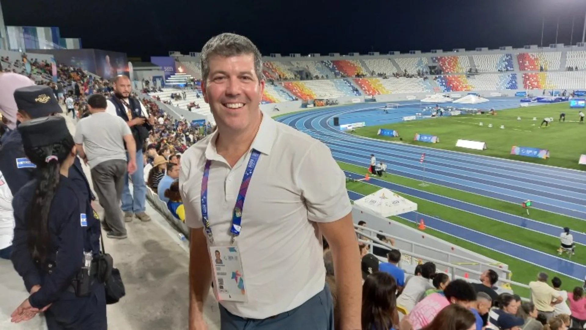 Fernando Palomo analizó los campos de juego en El Salvador. (Foto: El Diario de Hoy)