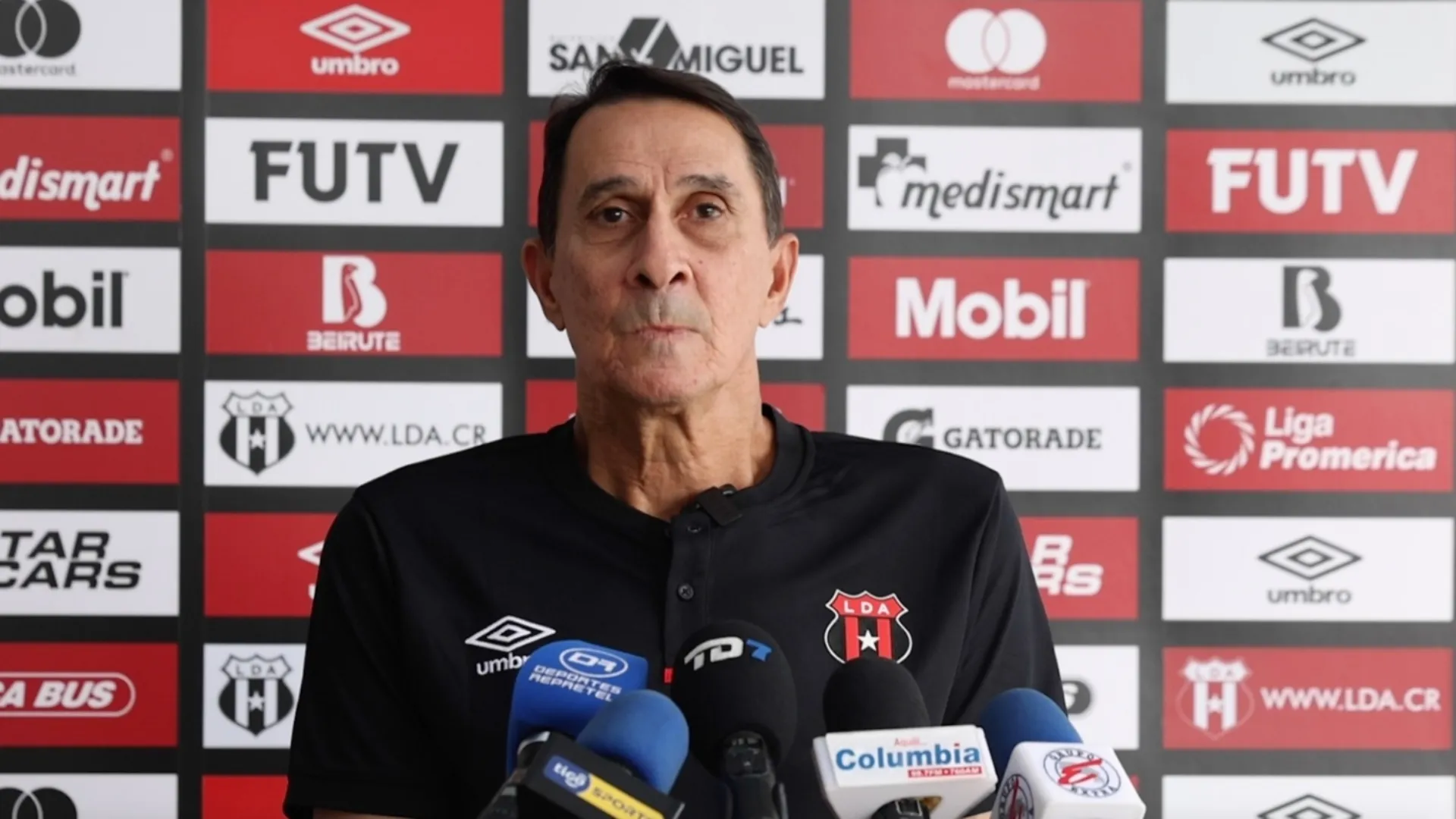 Guimaraes en alerta: el momento de terror que irrumpe en Alajuelense antes del clásico contra Saprissa