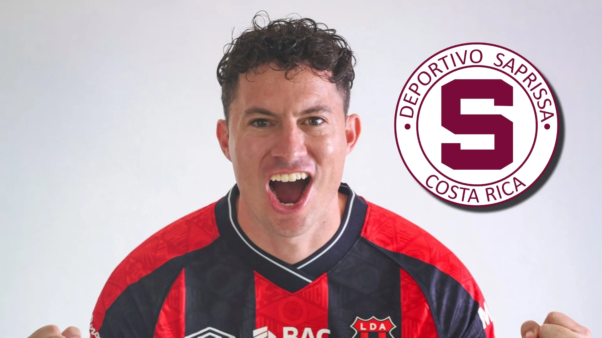 Bryan Oviedo habló como nuevo futbolista de Alajuelense.