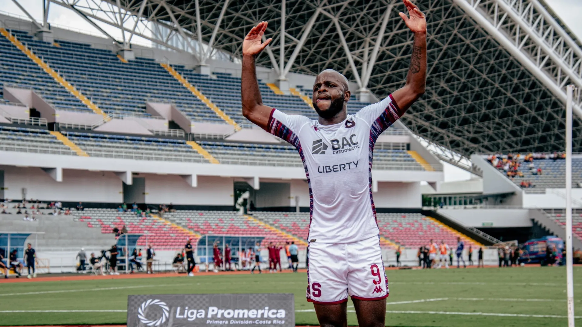 Tras perder la Supercopa, Javon East hizo un importante anuncio sobre su futuro