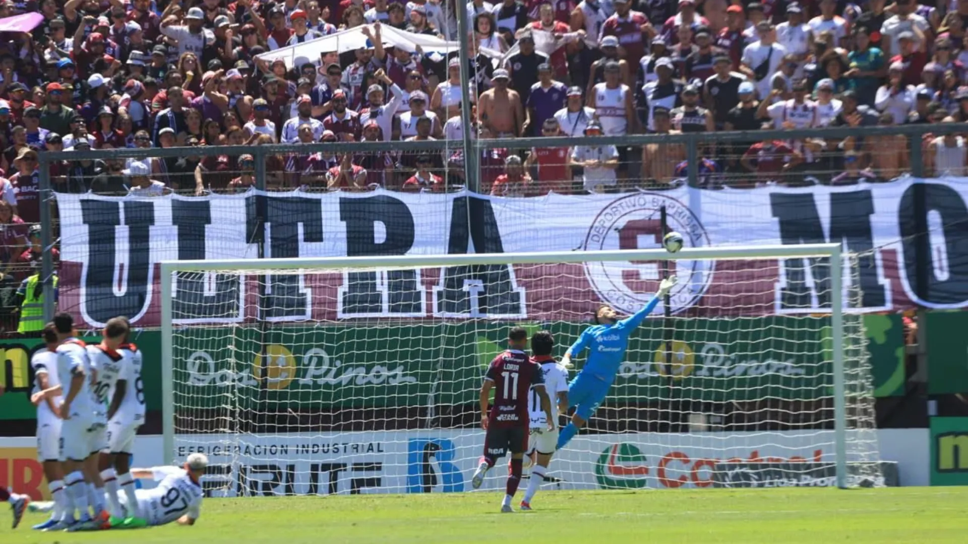 "Saprihora": el jugador que Saprissa evaluó fichar envió un guiño tras el clásico con Alajuelense