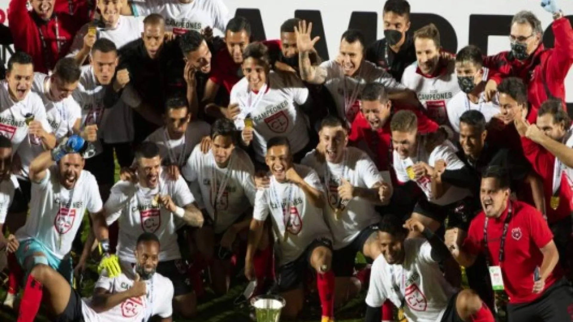 Sabe lo que es ser campeón con Alajuelense.