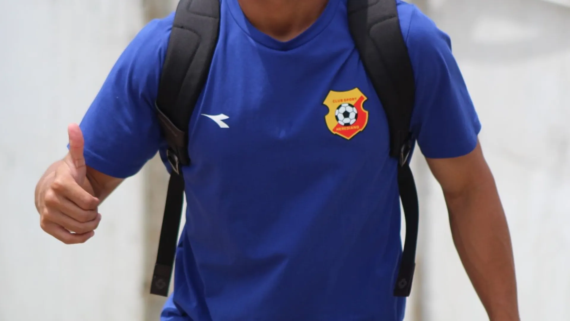 Herediano deja ir a un futbolista por el que luchó mucho.