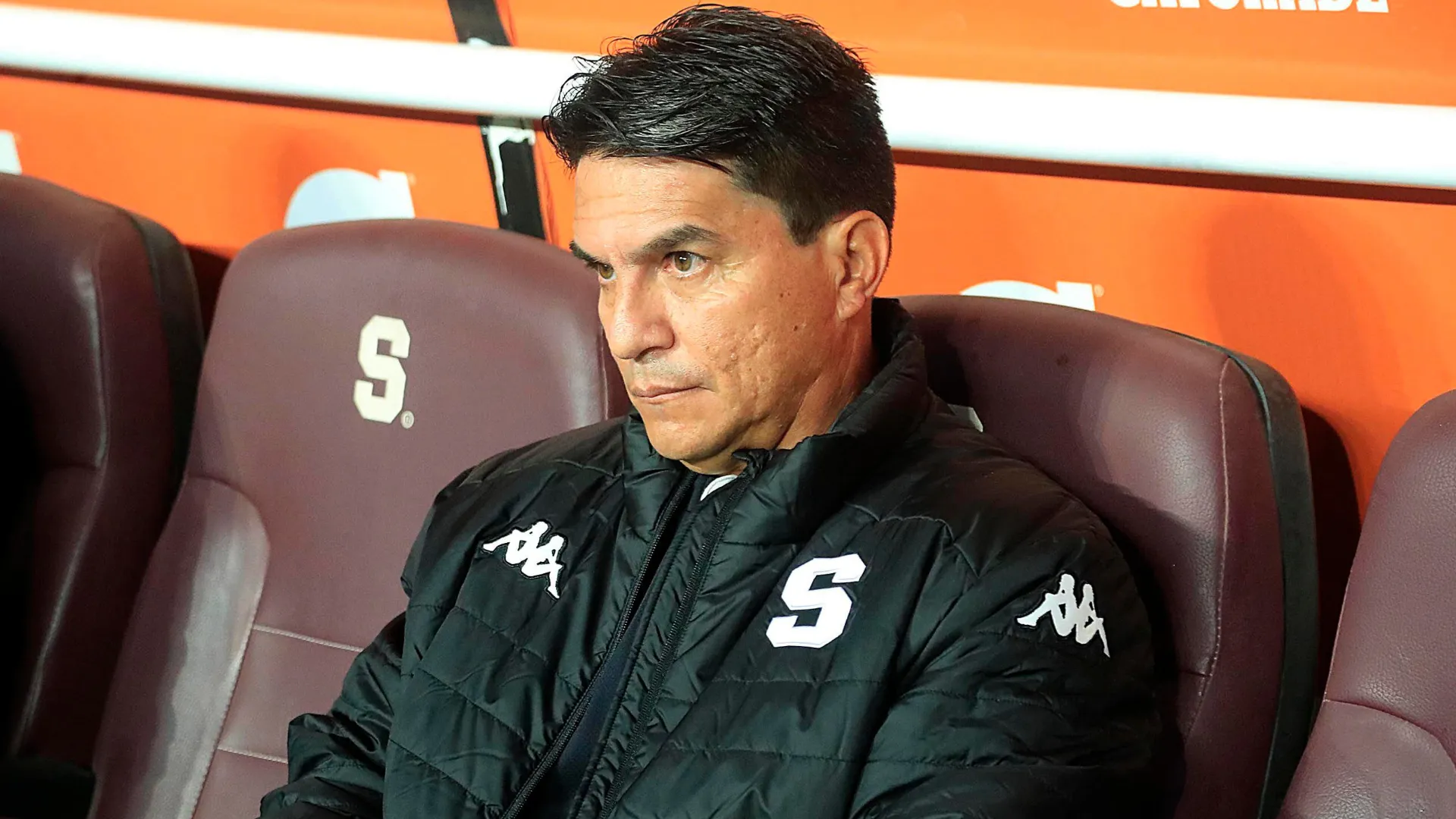 vladimir quesada en el banco-saprissa
