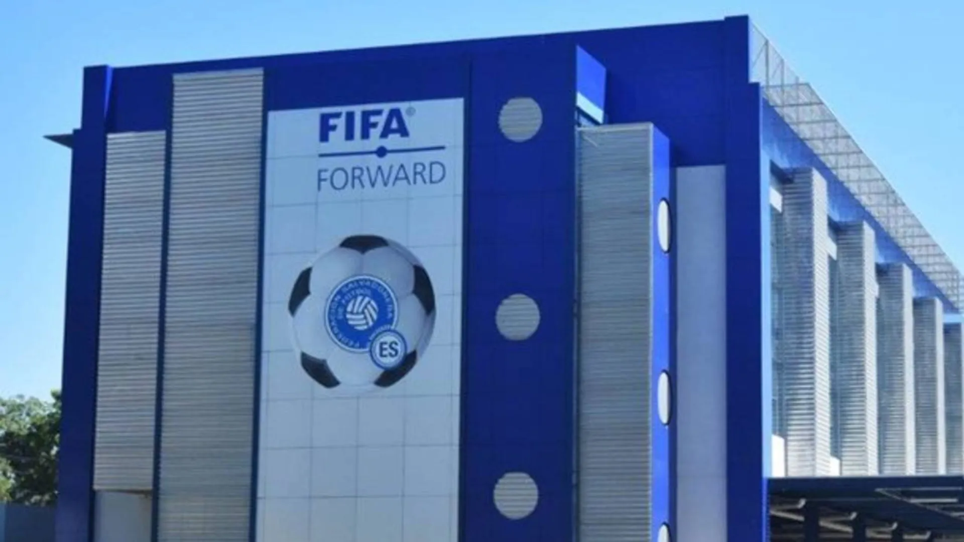 La Federación de El Salvador deberá cumplir con pedido de FIFA. (Foto: Ibero News)