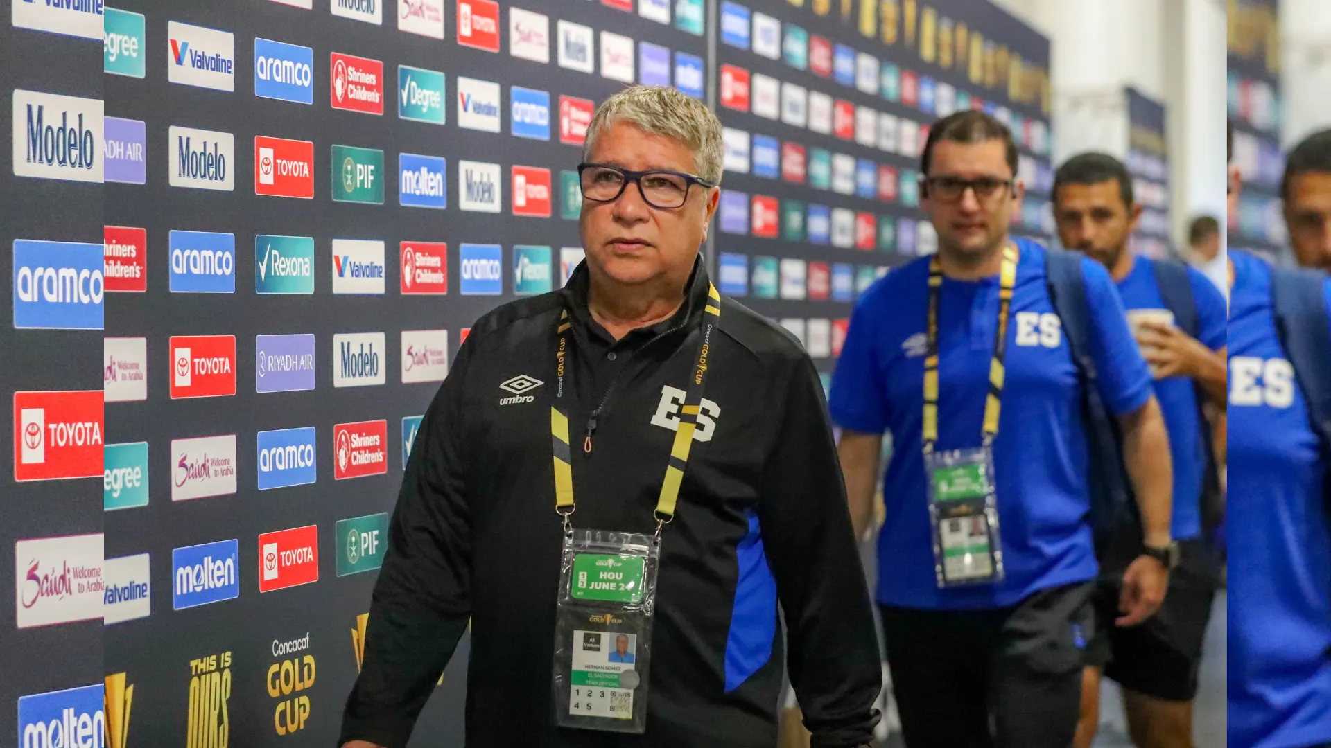 El Bolillo Gómez ejerce presión a la Fesfut para la Eliminatoria Mundialista de Concacaf