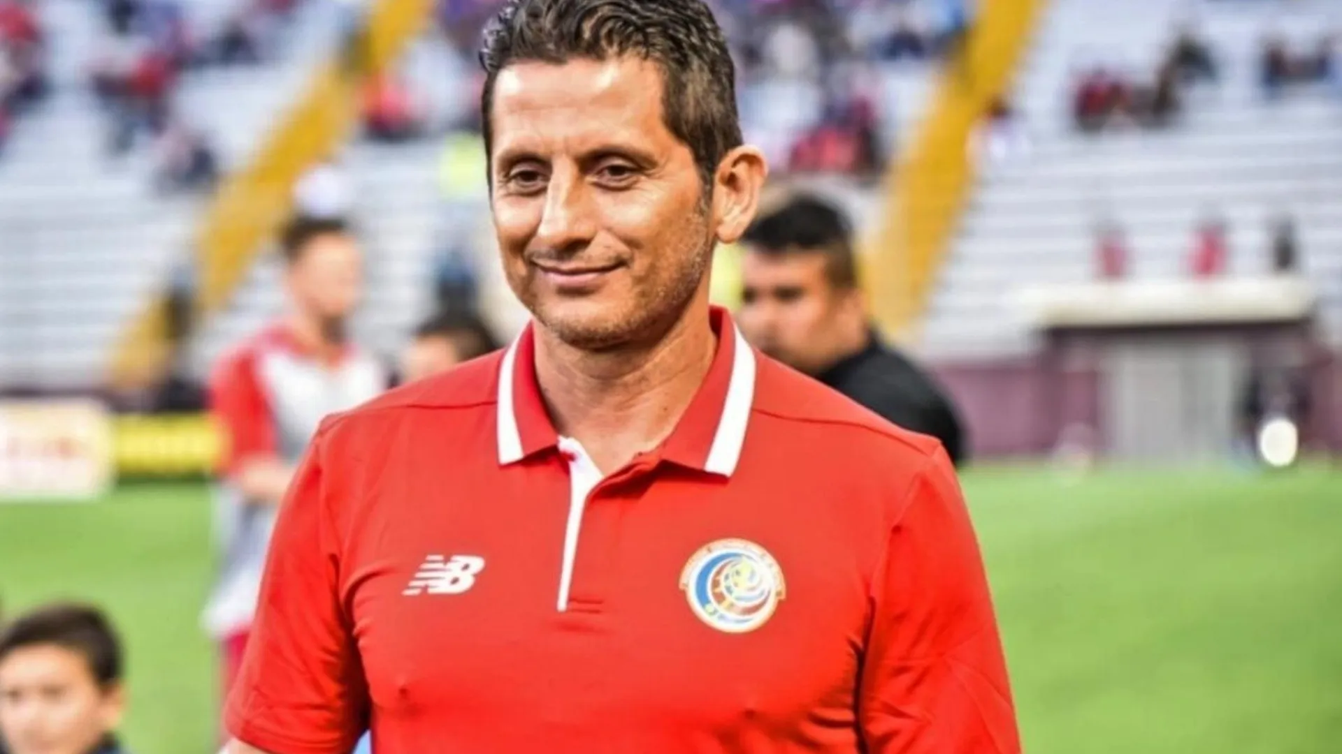 Ronald González pidió "calma" y los aficionados pidieron su salida a través de las redes
