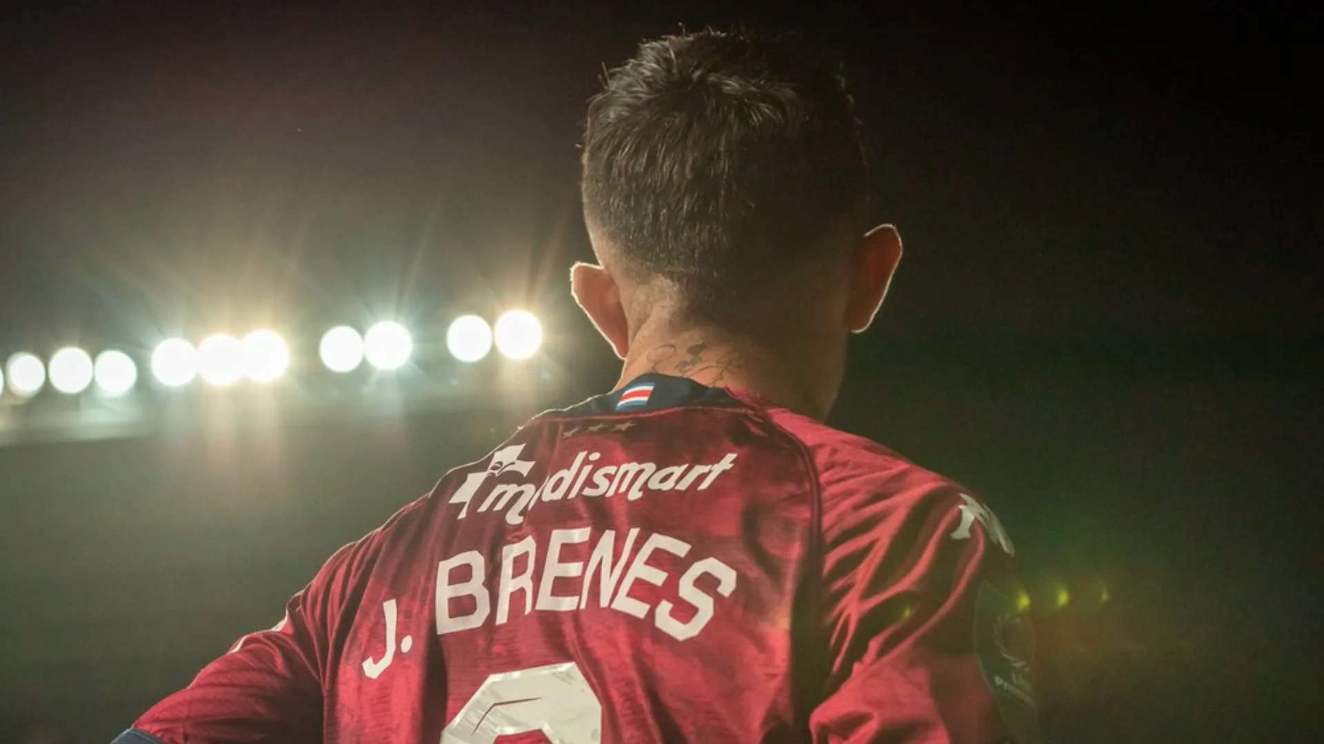 Jefferson Brenes analiza ofertas para irse.