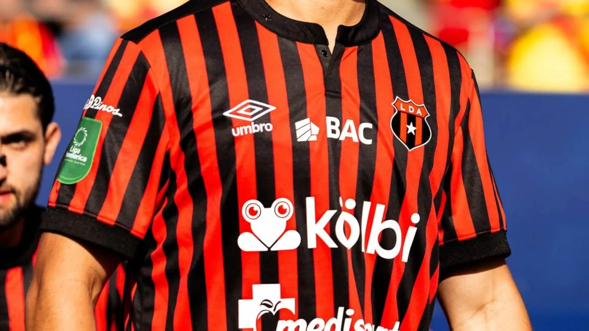 De Alajuelense al fútbol estadounidense.