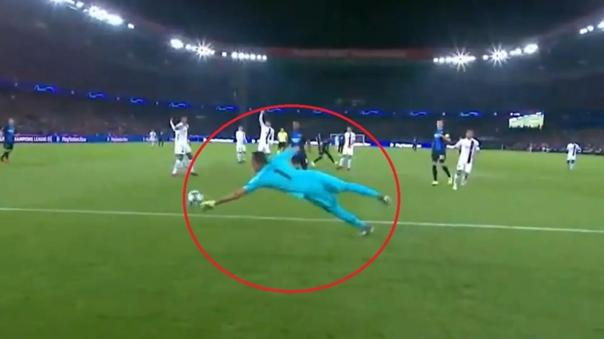 La doble atajada que auguró que Keylor Navas sería la figura del partido