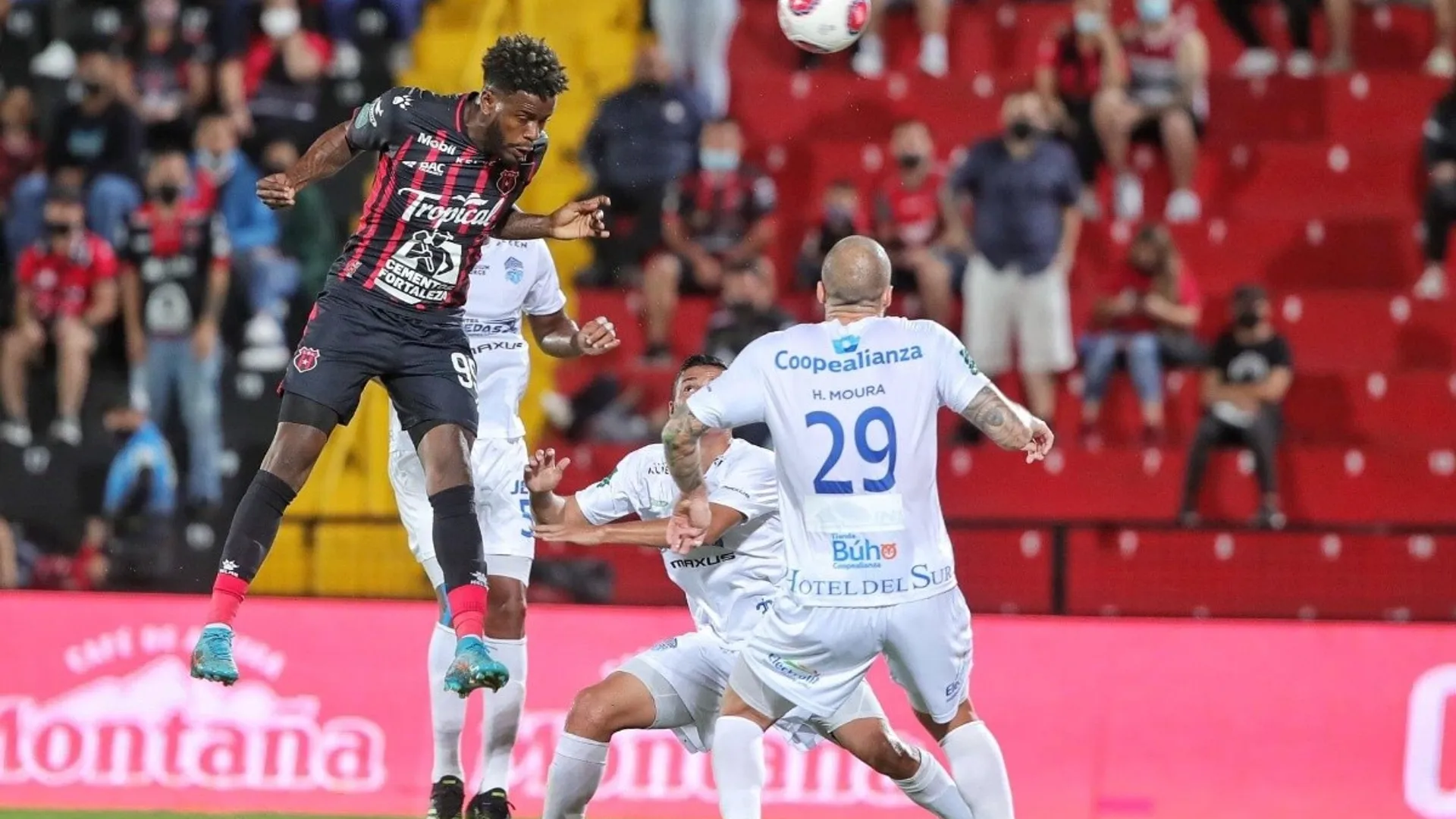 Freddy Góndola es considerado el mejor extranjero de la liga de Costa Rica