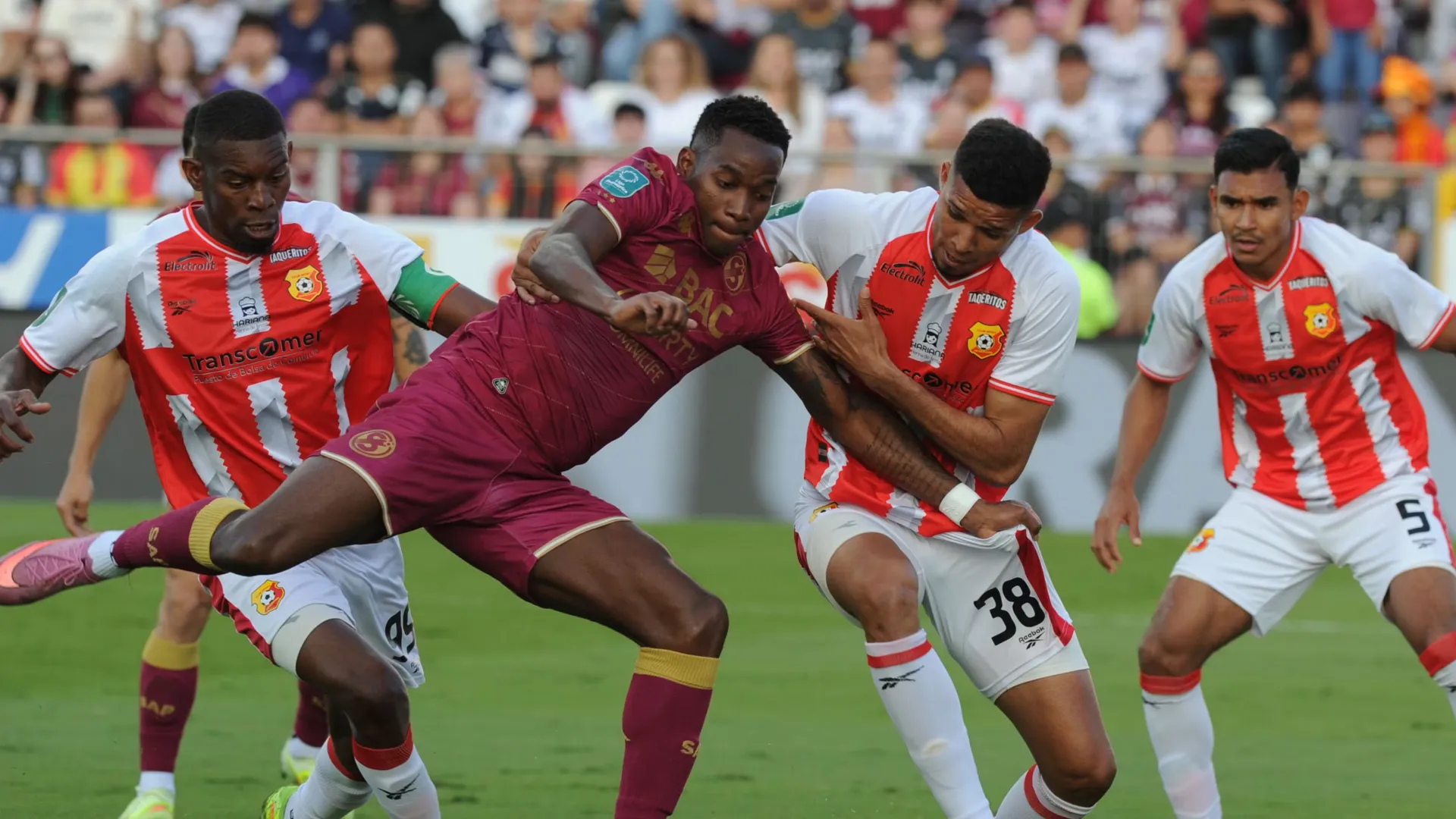 Herediano y Saprissa serían beneficiados.