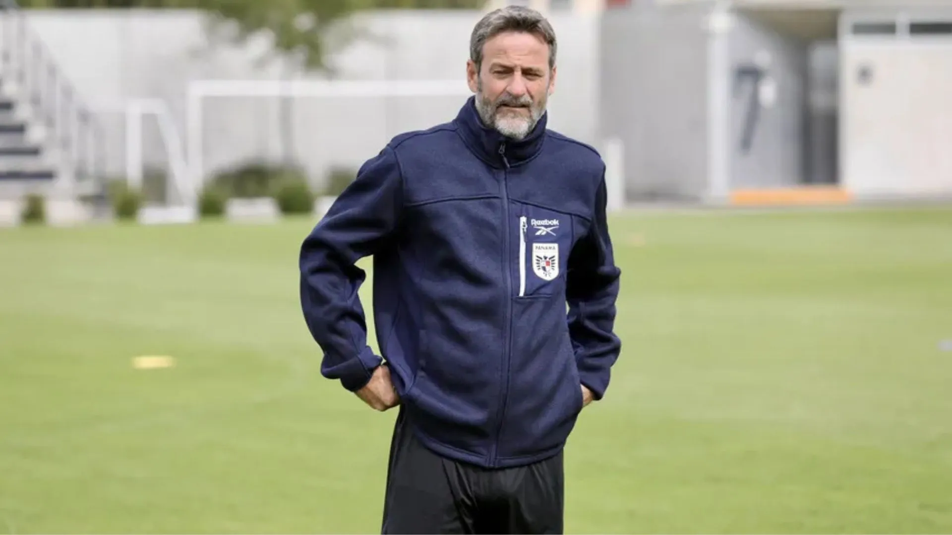 “La gran estafa”: Thomas Christiansen escucha la denuncia que lo golpea en Panamá mientras se está quedando fuera del Mundial 2026