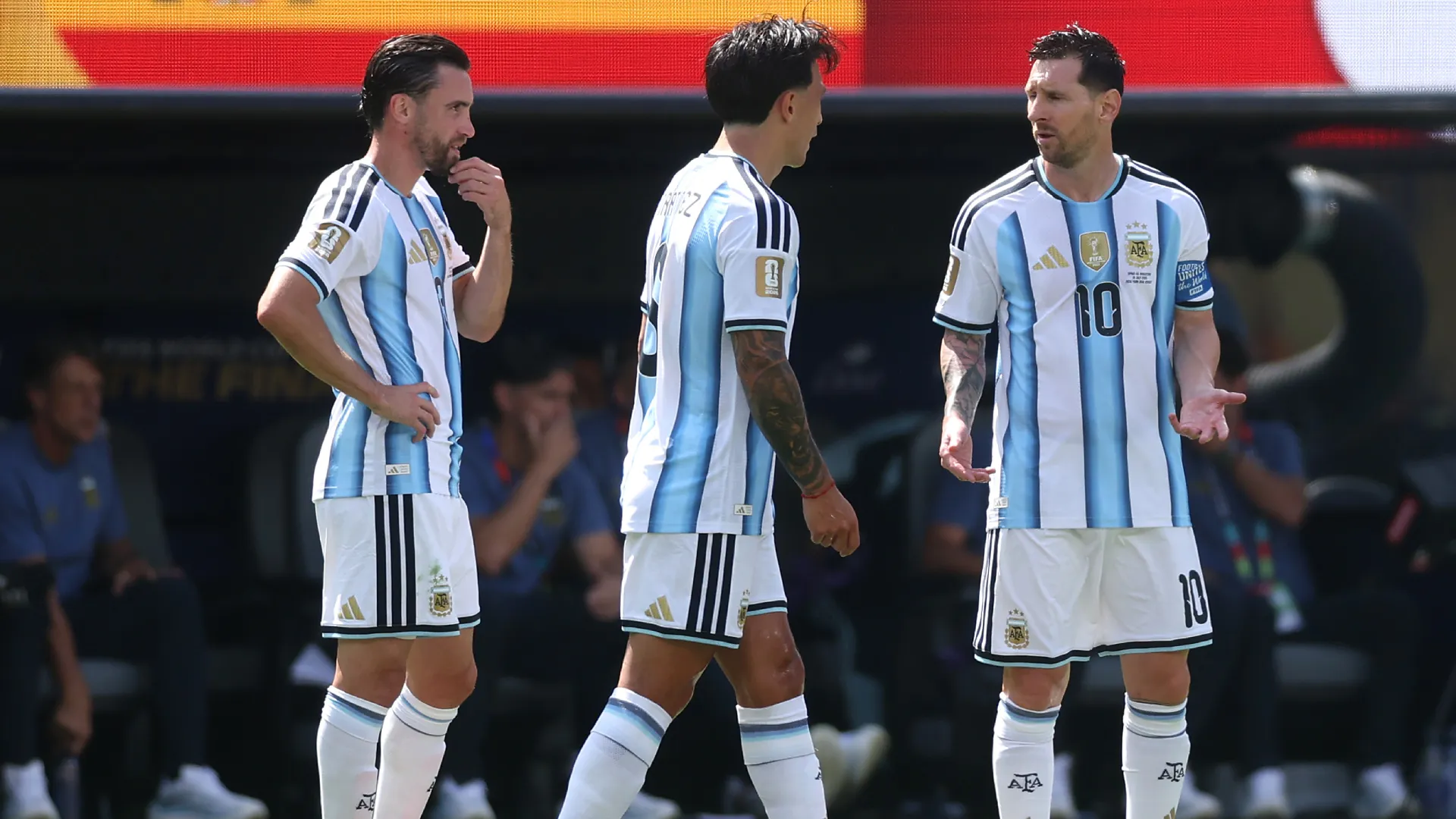 Apareció el video completo: sale a la luz lo que pasó en el vestuario de Argentina antes de la final contra España