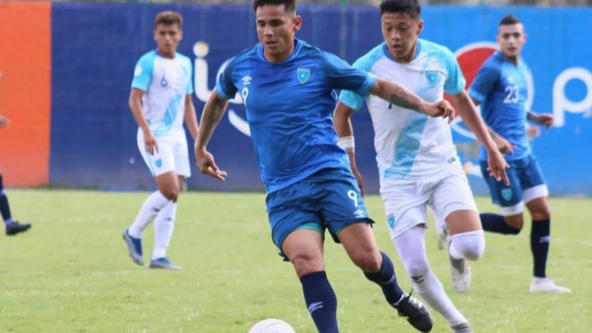 Luis Fernando Tena debuta con goleada en la Selección de Guatemala