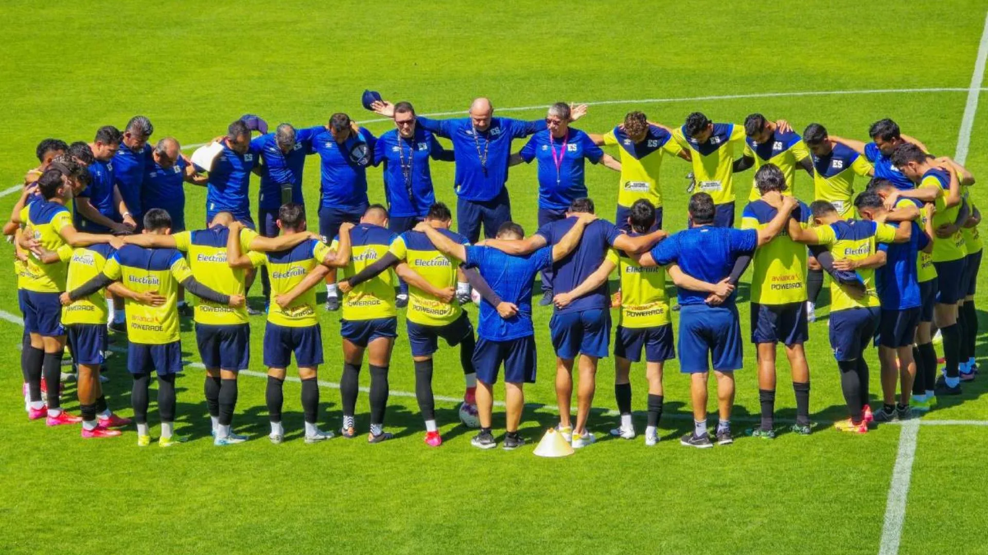 Tras el desplante de Eriq Zavaleta, Bolillo Gómez convocará a estos legionarios de El Salvador para las Eliminatorias