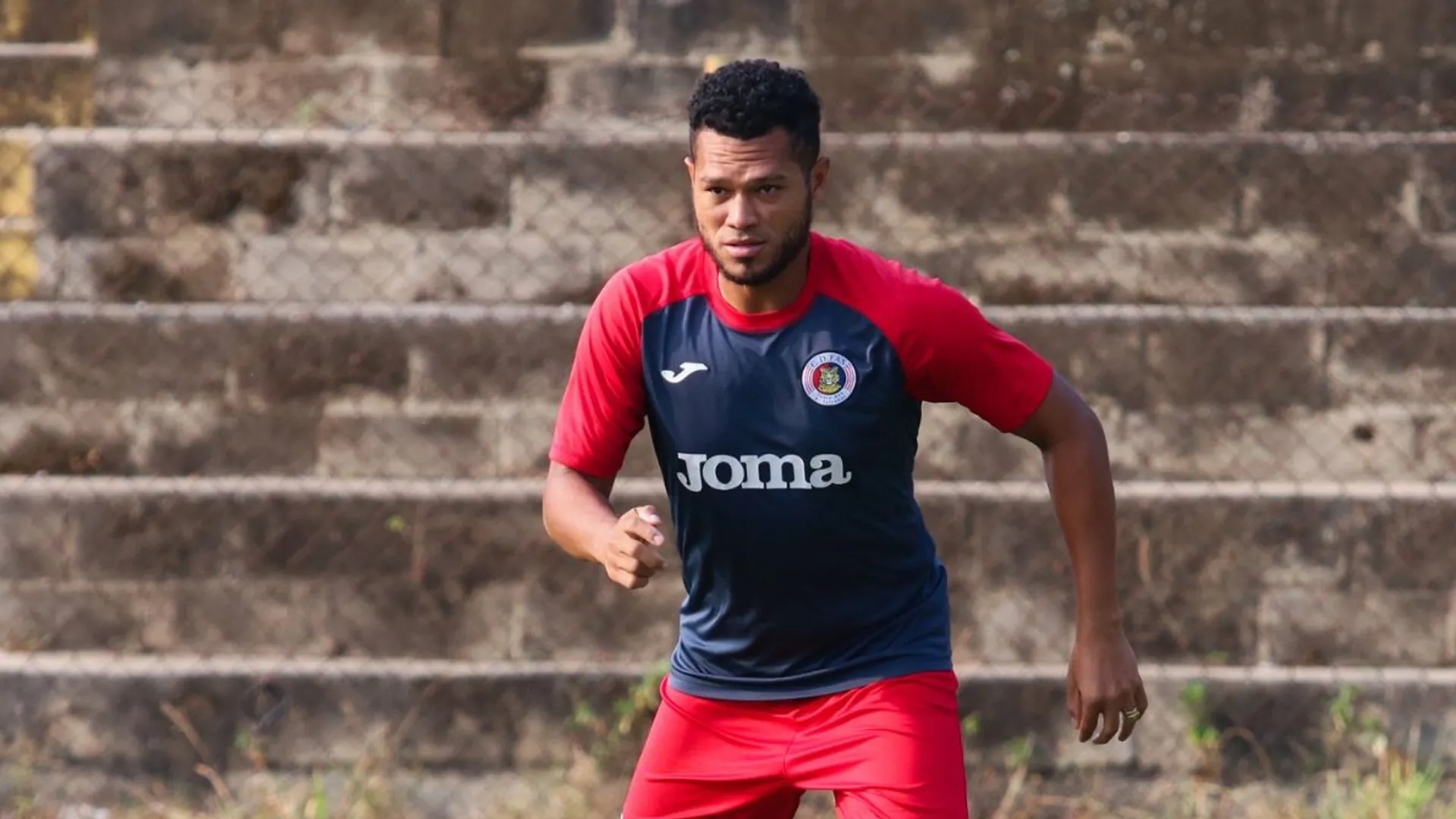 Rolando Blackburn se recuperó de su última lesión y ya entrena con FAS