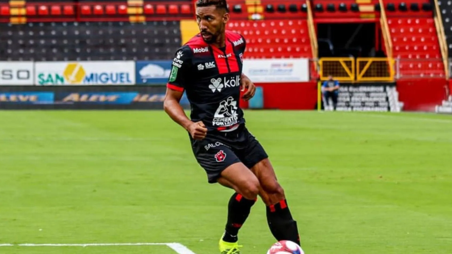 El motivo por el que Marcel Hernández fue excluido en Alajuelense