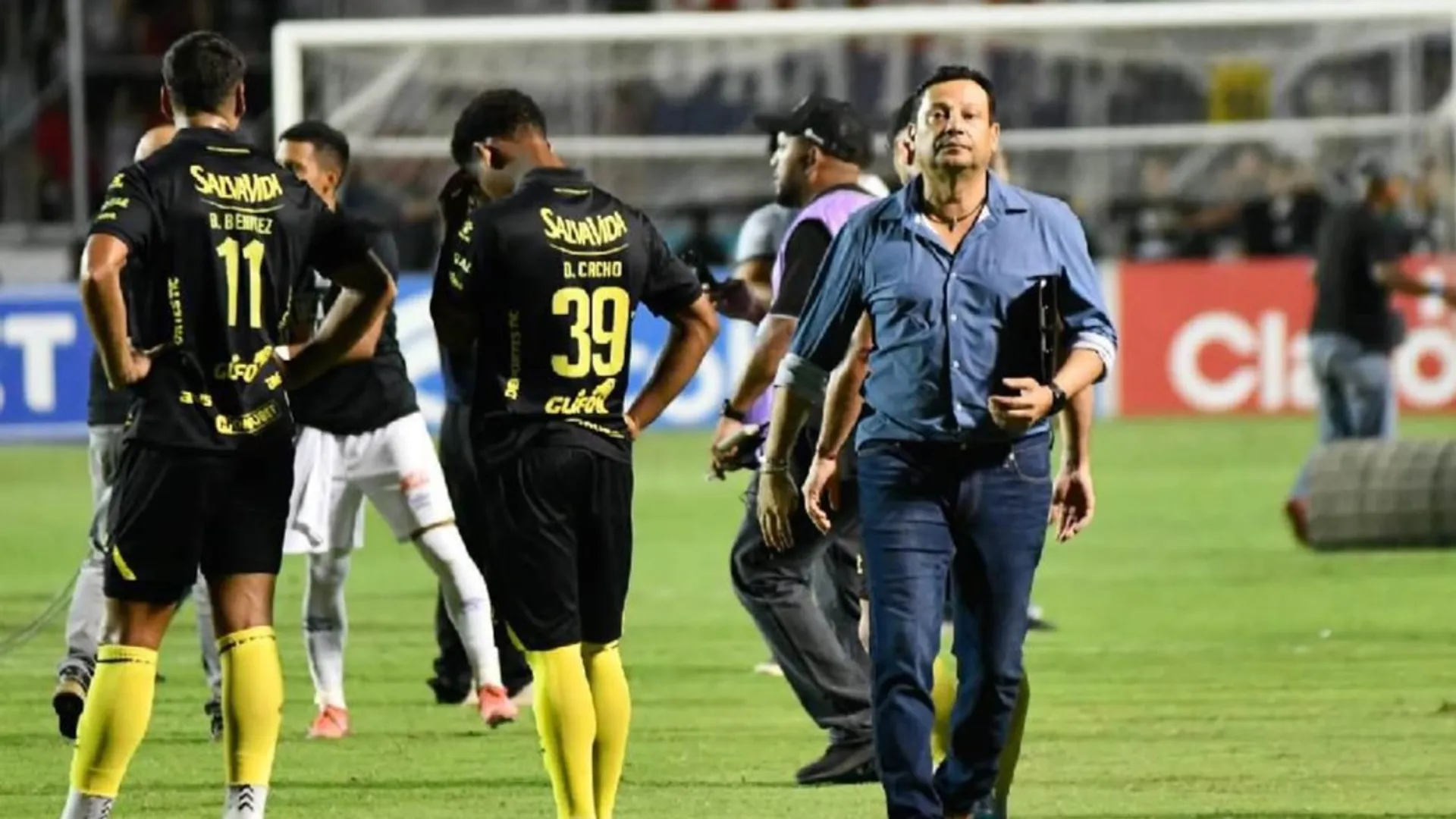 Jeaustin Campos sin contemplaciones: Real España da de baja a tres jugadores