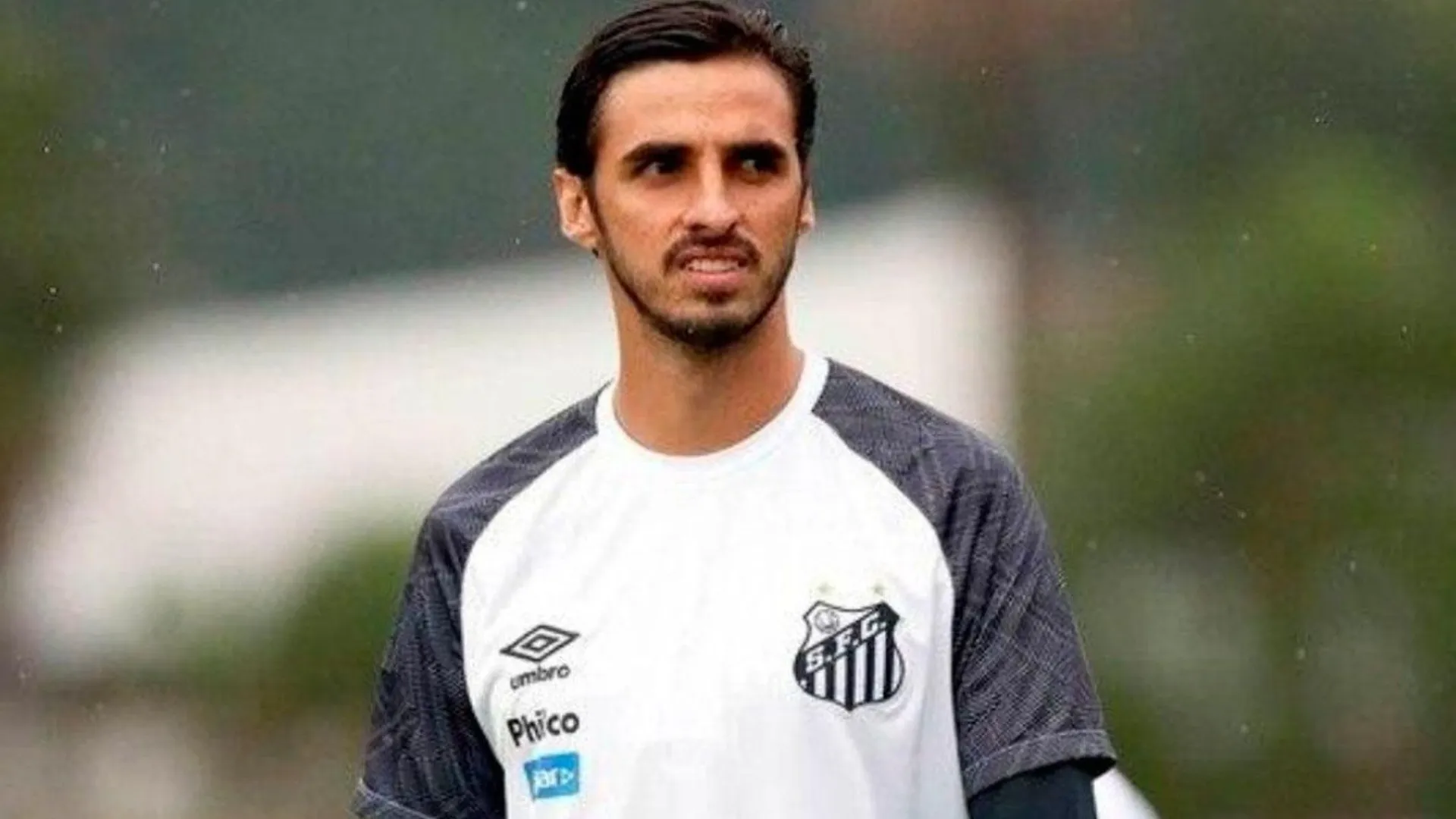 Bryan Ruiz se quedaría todo el 2020 en Santos