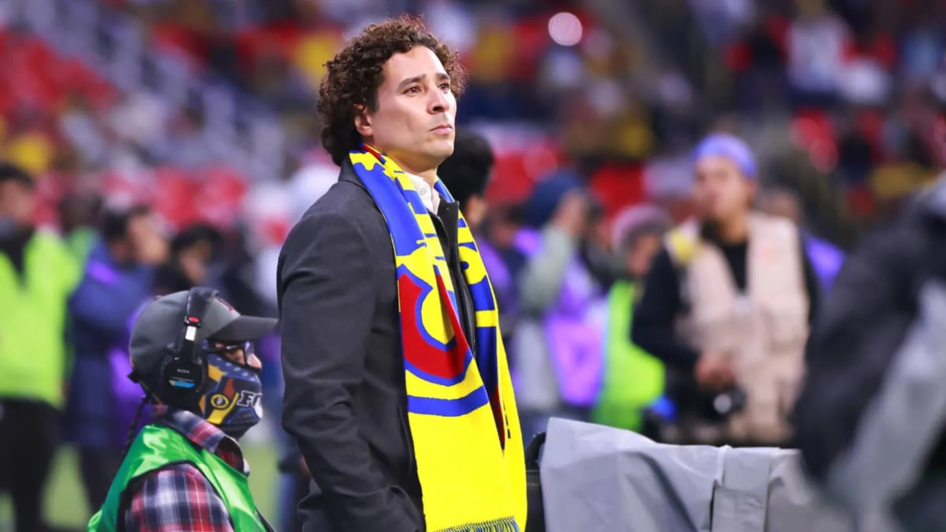 América homenajeó a Guillermo Ochoa con un tifo y su nombre en un acceso del Estadio Banorte