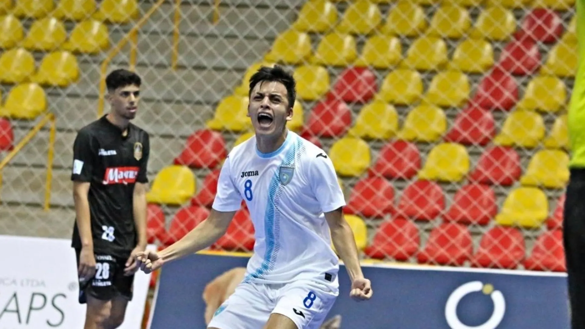 Román Alvarado de la Selección de Futsal de Guatemala se convirtió en nuevo legionario